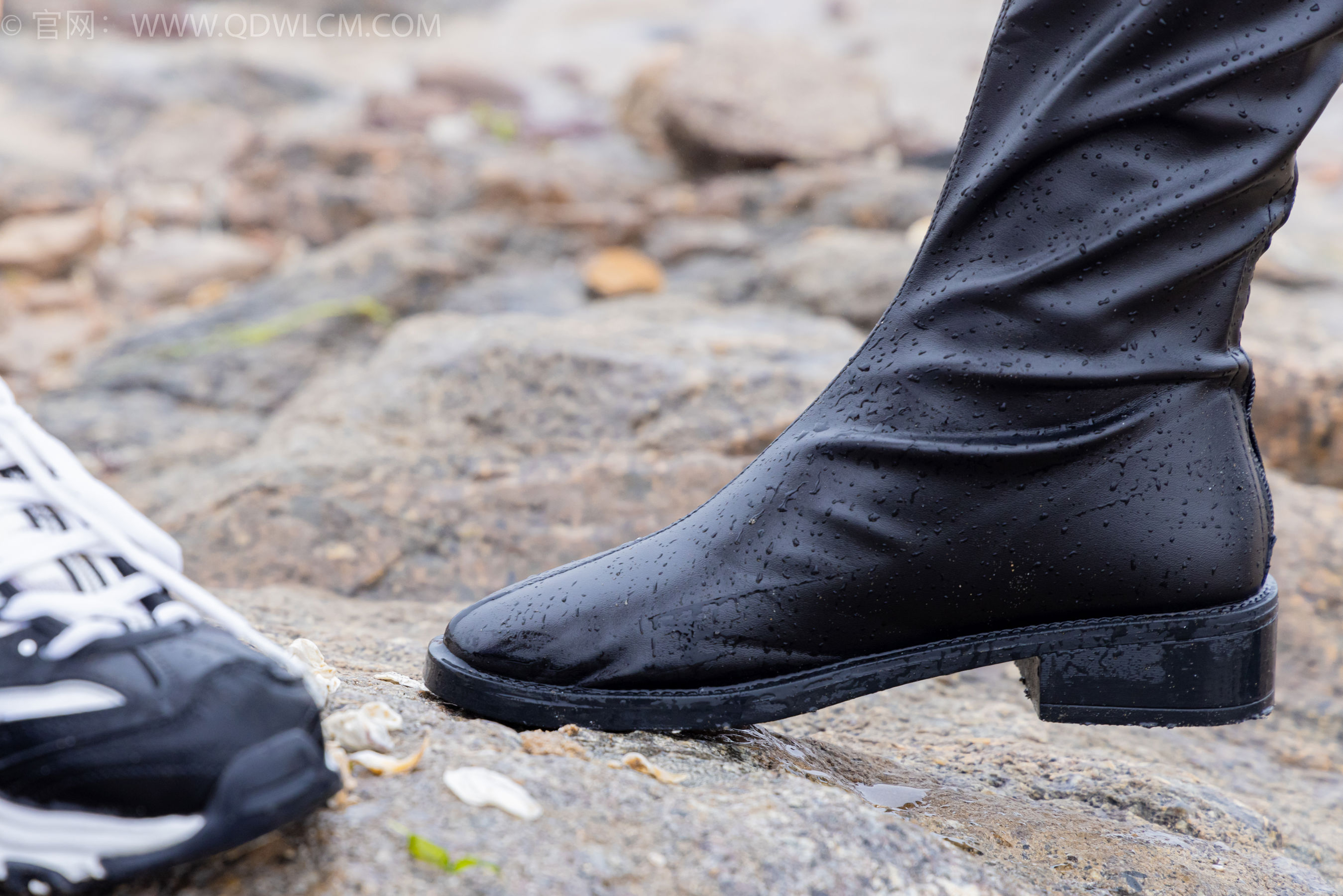 物恋传媒 No.2405 岚岚泡泡 - 长靴、运动鞋、白棉袜/(170P)