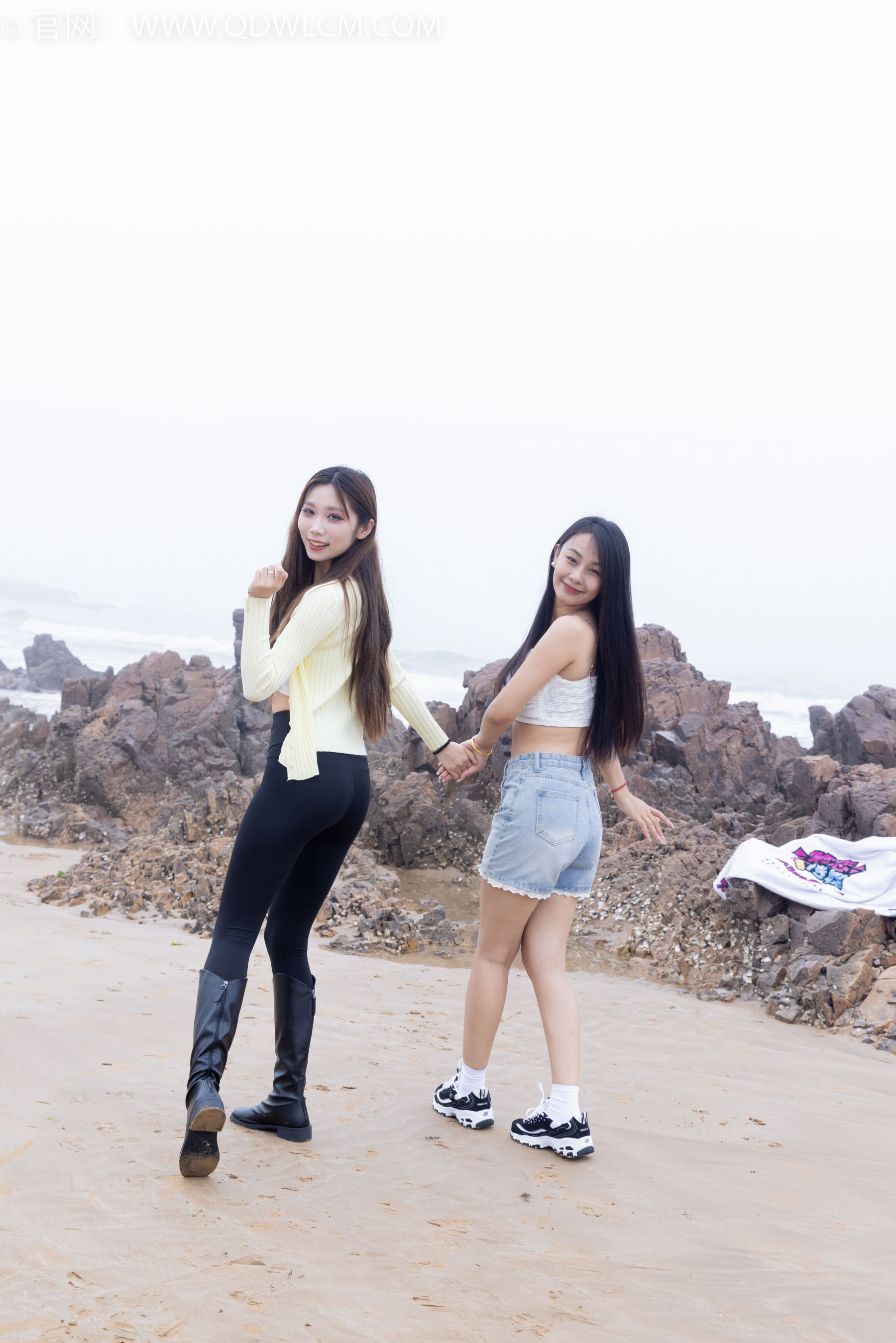 物恋传媒 No.2405 岚岚泡泡 - 长靴、运动鞋、白棉袜/(170P)