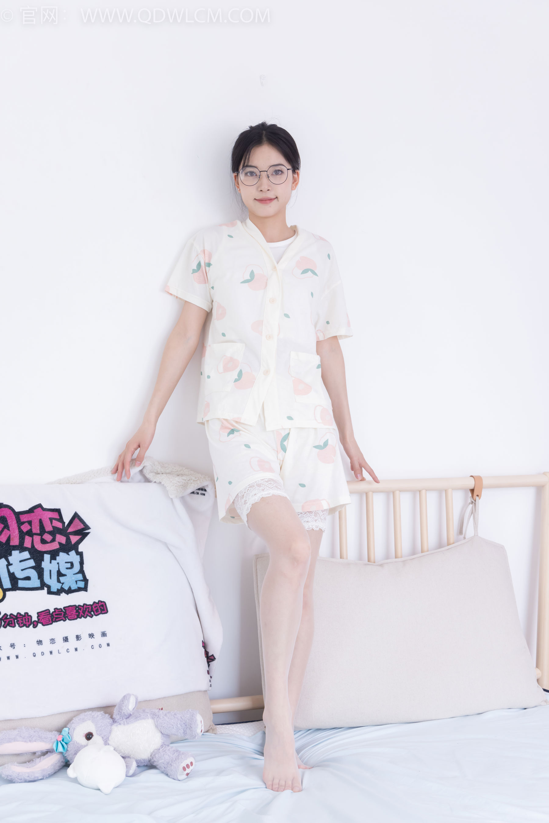 物恋传媒 No.2408 茯苓 - 高跟凉鞋、薄白丝/(160P)