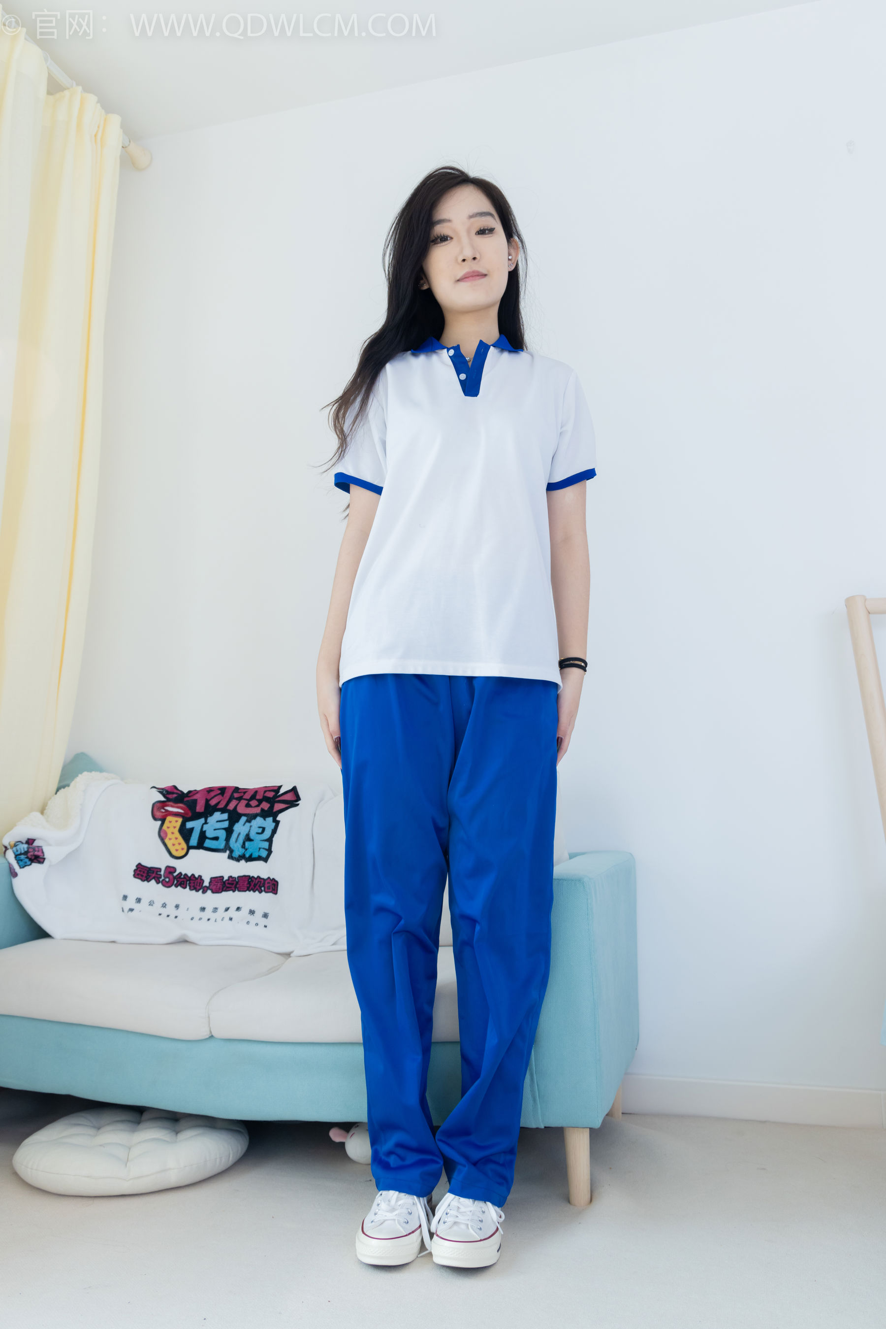 物恋传媒 No.2406 橙橙 - 帆布鞋、白棉袜、薄肉丝、校服裤里丝/(170P)