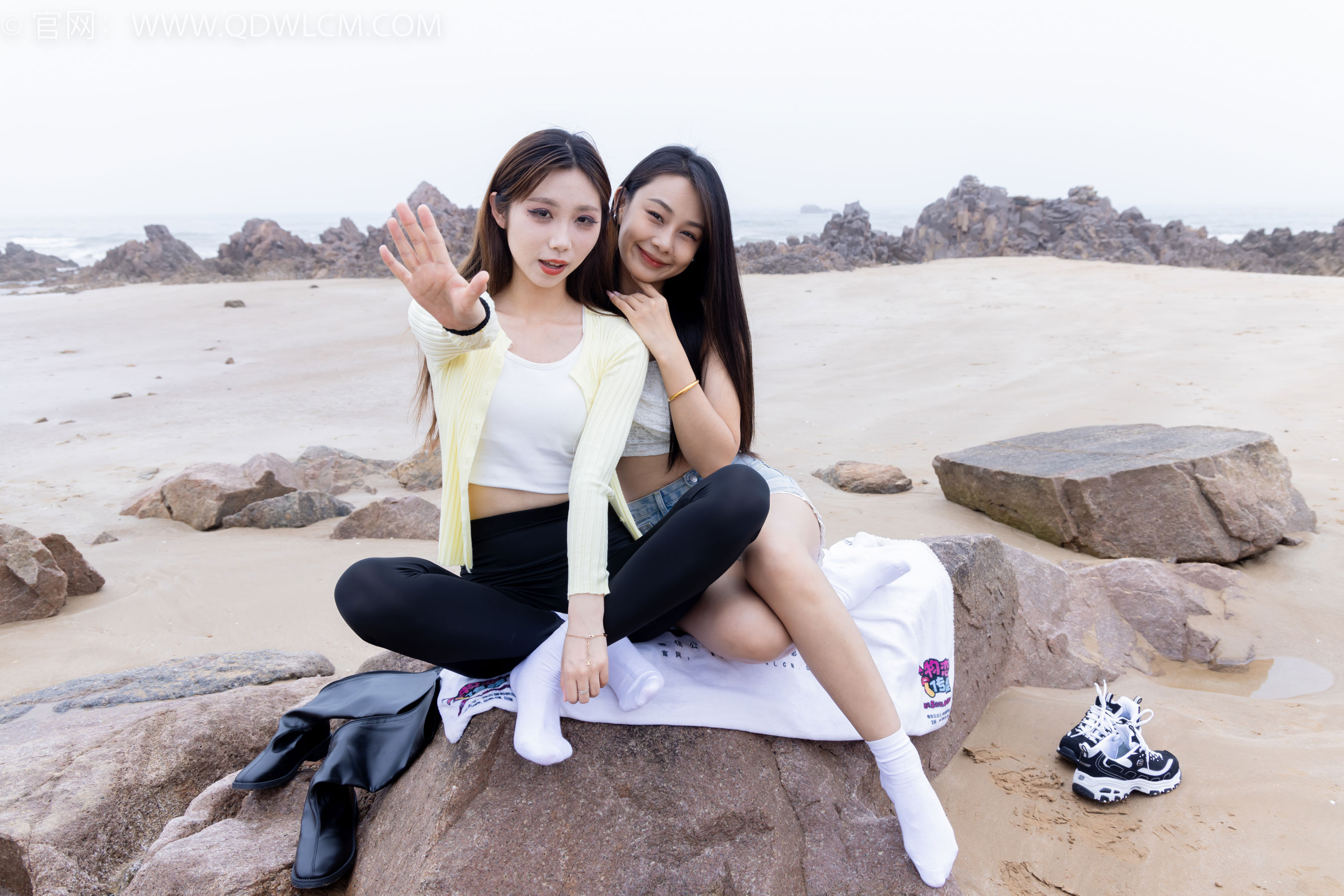 物恋传媒 No.2405 岚岚泡泡 - 长靴、运动鞋、白棉袜/(170P)