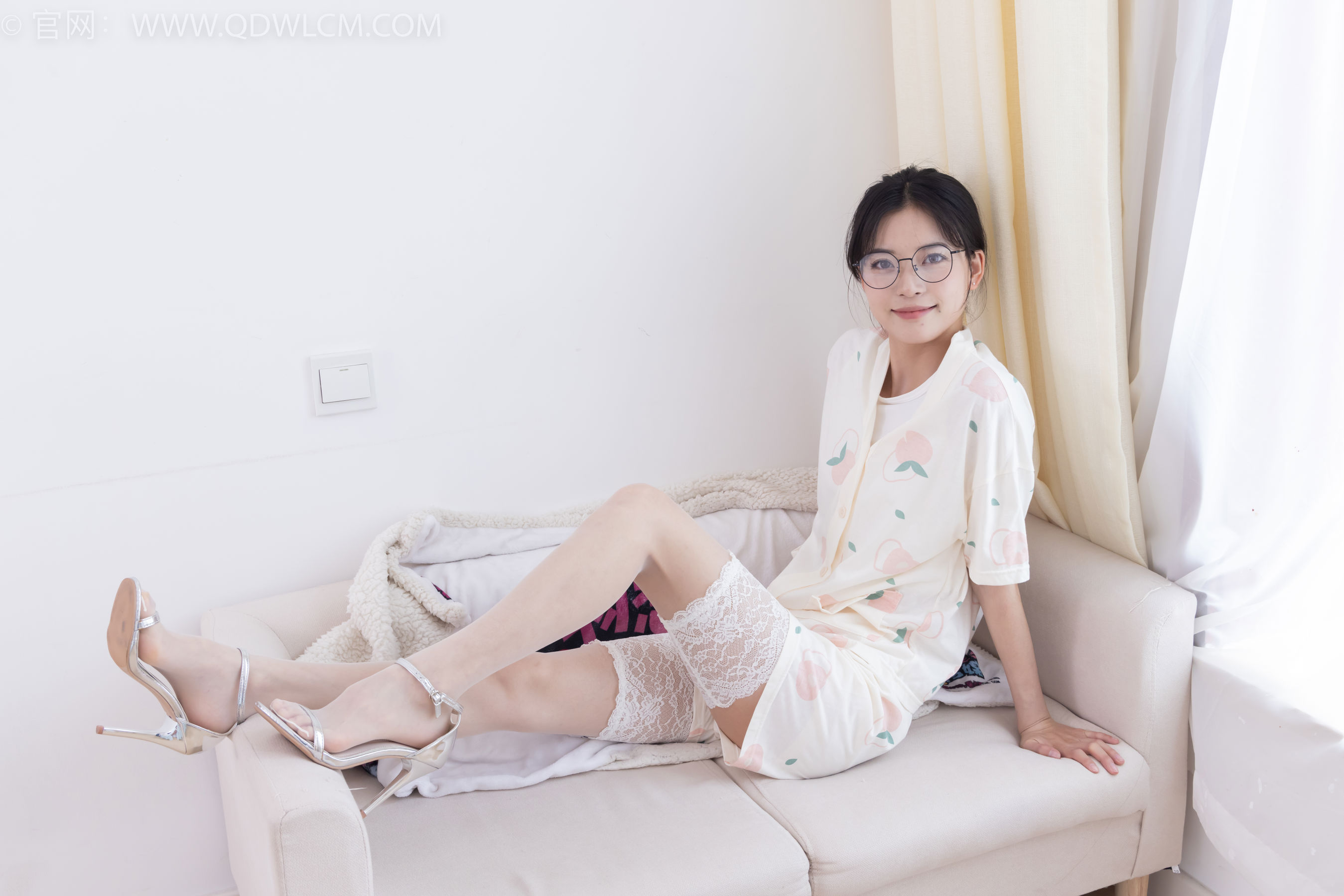 物恋传媒 No.2408 茯苓 - 高跟凉鞋、薄白丝/(160P)