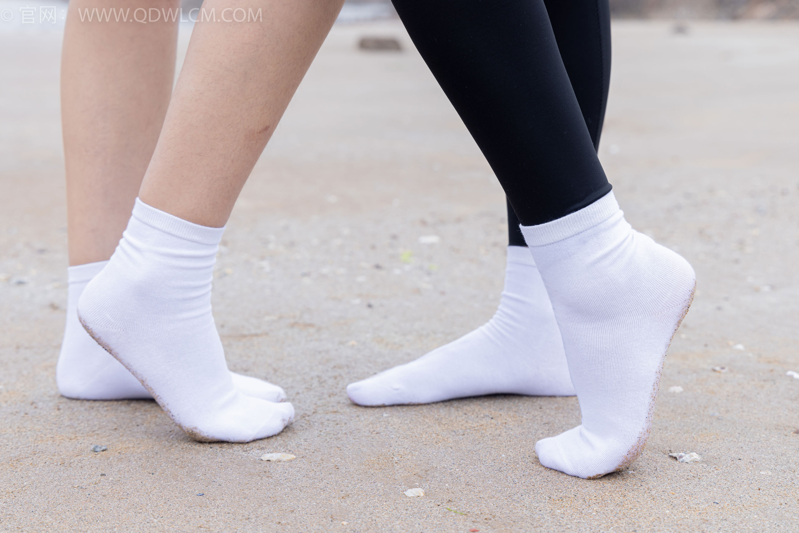 物恋传媒 No.2405 岚岚泡泡 - 长靴、运动鞋、白棉袜/(170P)