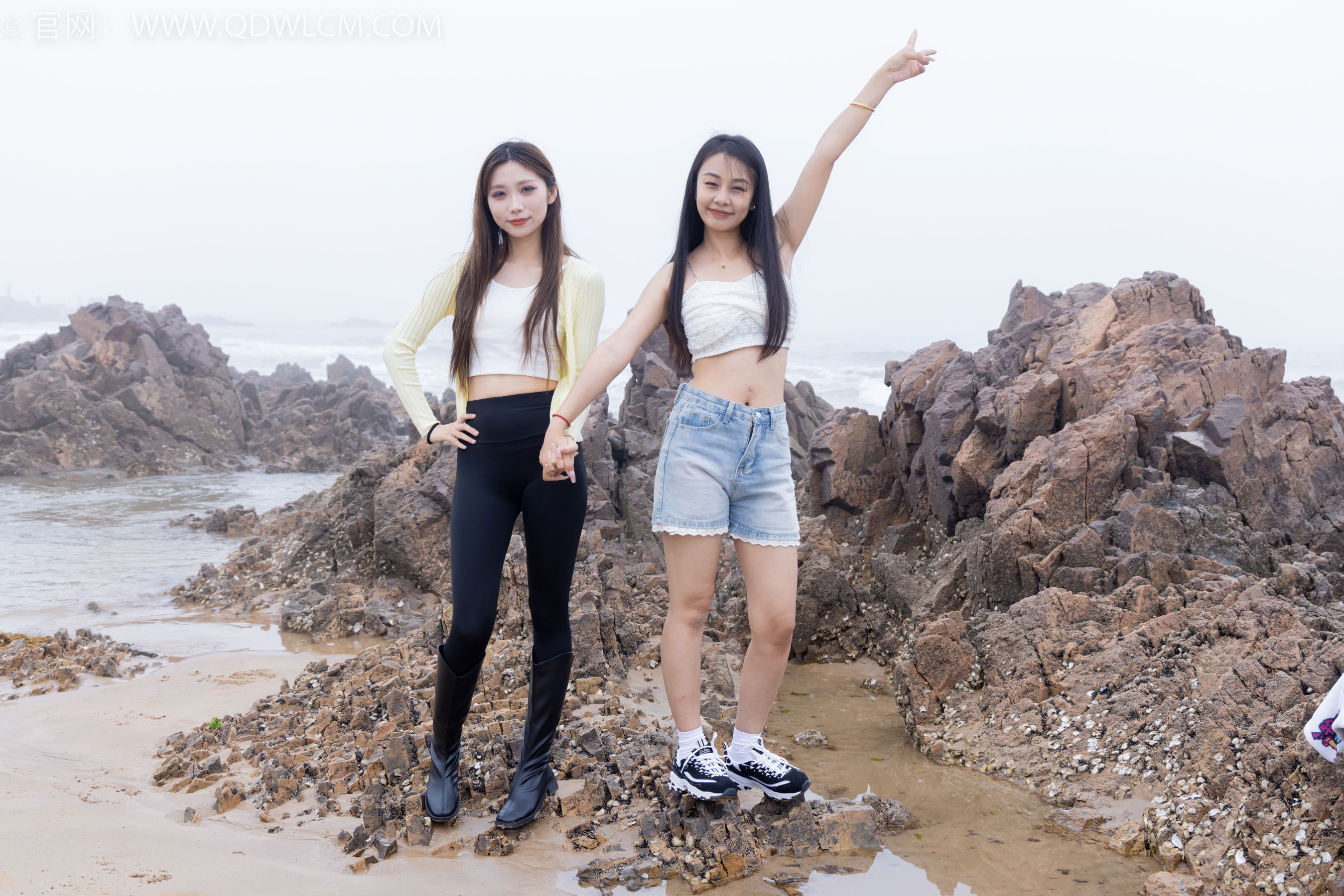 物恋传媒 No.2405 岚岚泡泡 - 长靴、运动鞋、白棉袜/(170P)