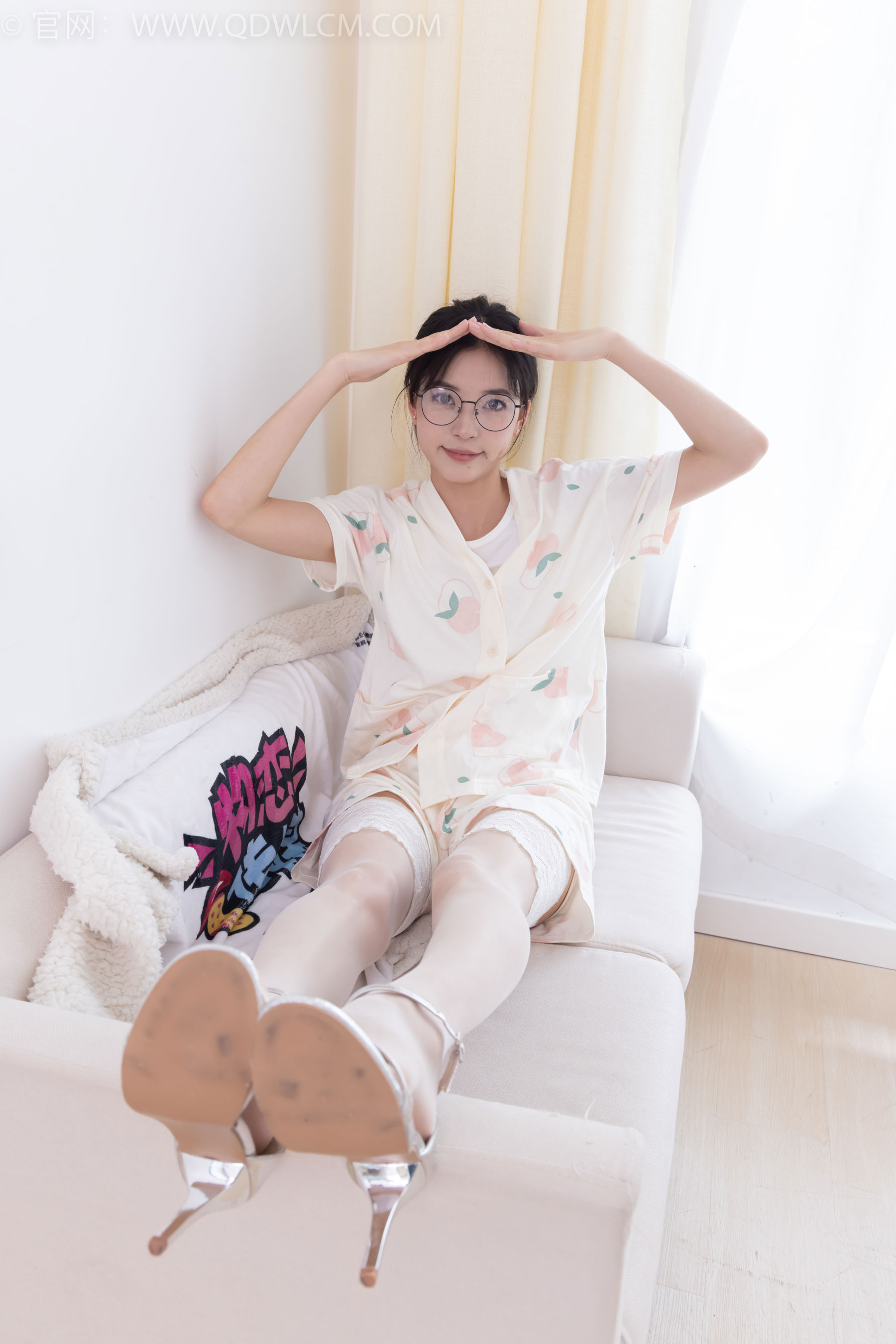 物恋传媒 No.2408 茯苓 - 高跟凉鞋、薄白丝/(160P)