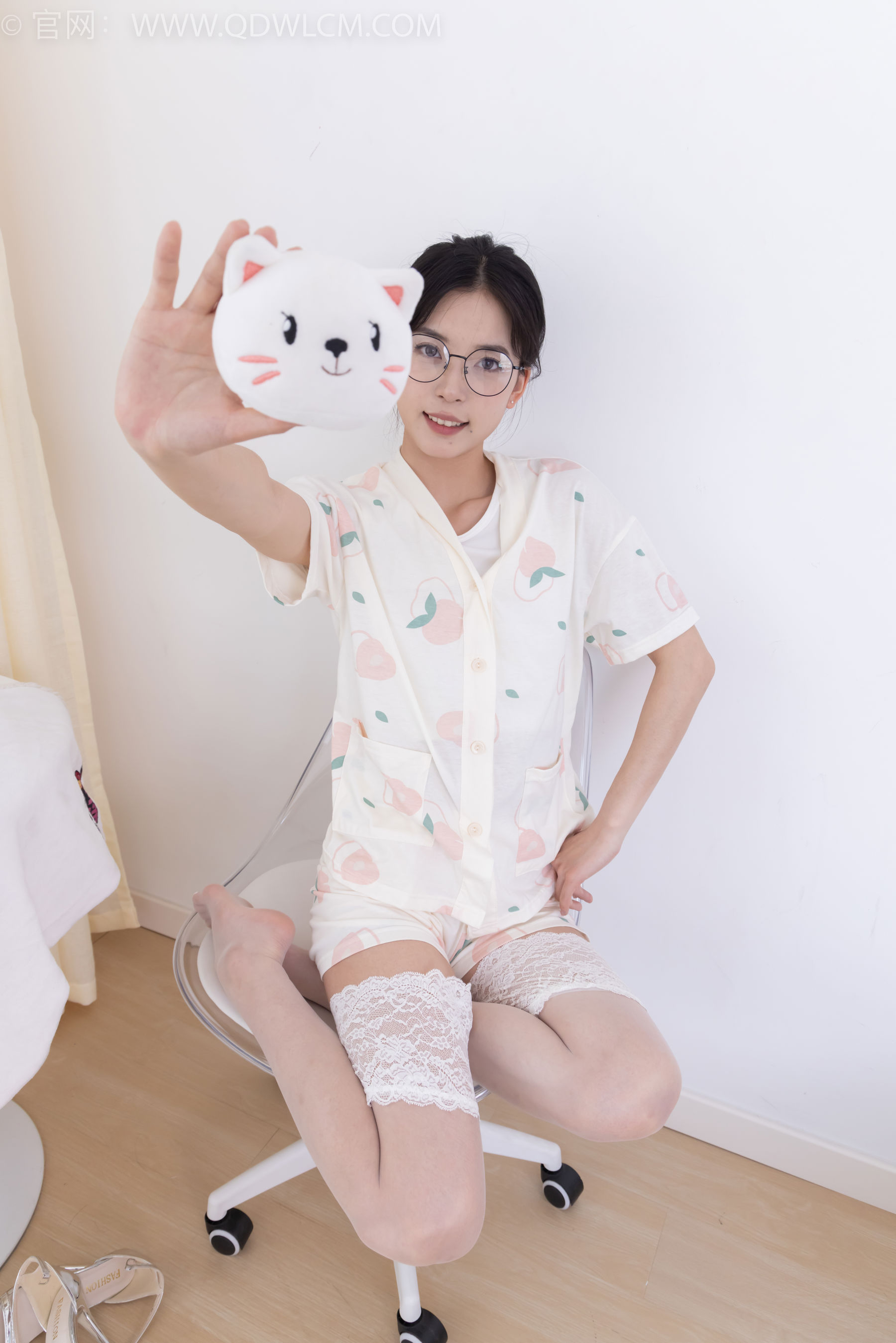 物恋传媒 No.2408 茯苓 - 高跟凉鞋、薄白丝/(160P)