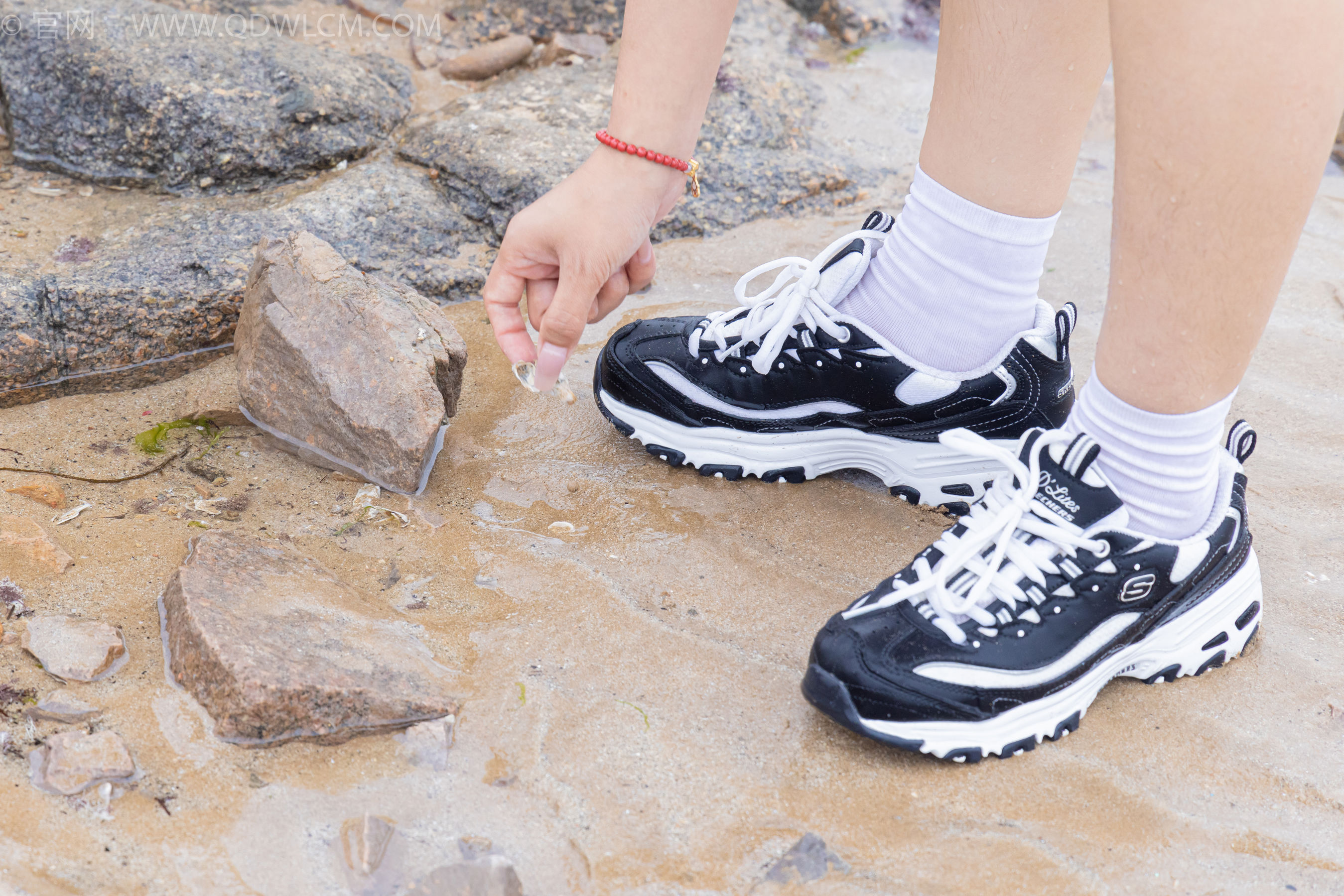 物恋传媒 No.2405 岚岚泡泡 - 长靴、运动鞋、白棉袜/(170P)