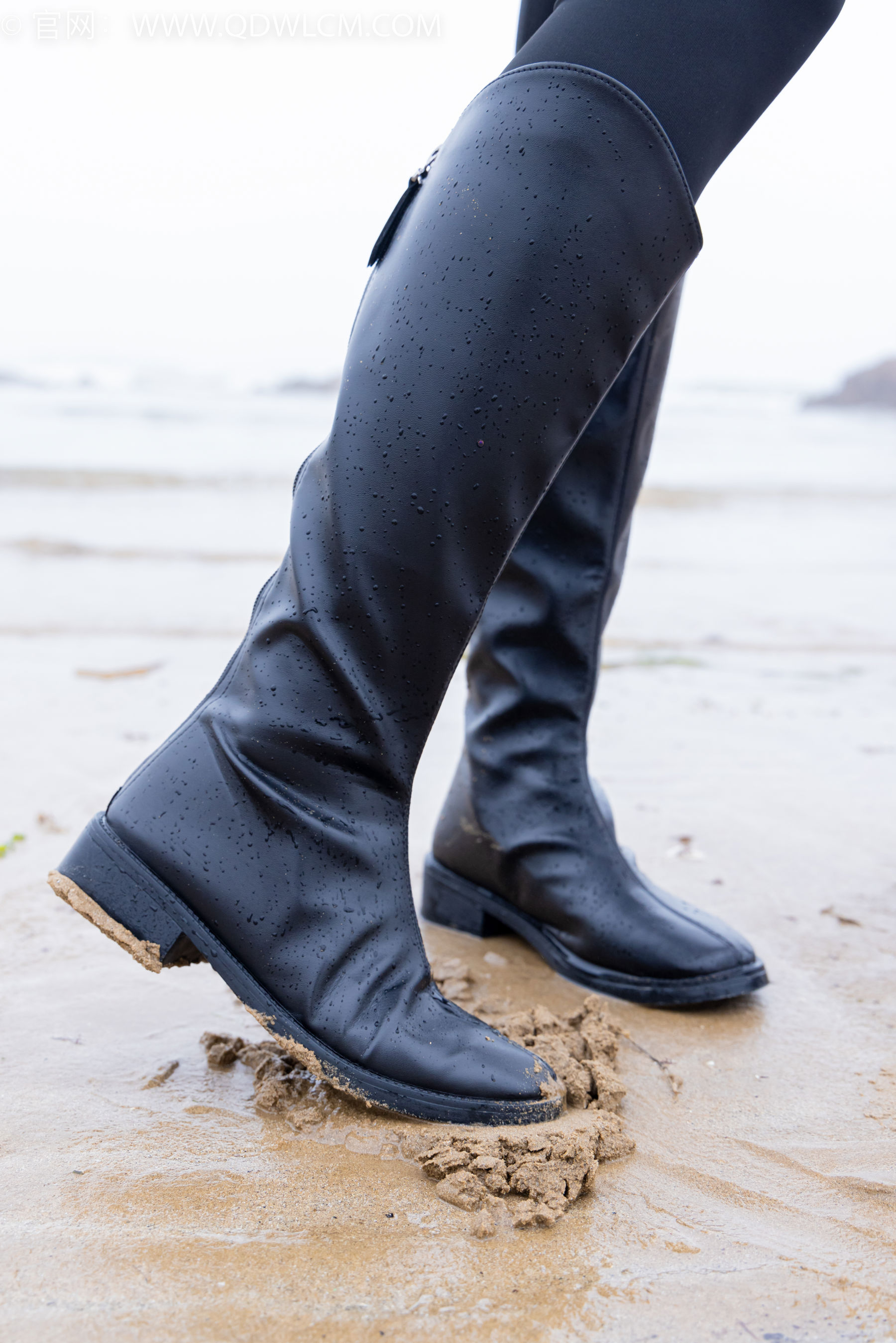 物恋传媒 No.2405 岚岚泡泡 - 长靴、运动鞋、白棉袜/(170P)