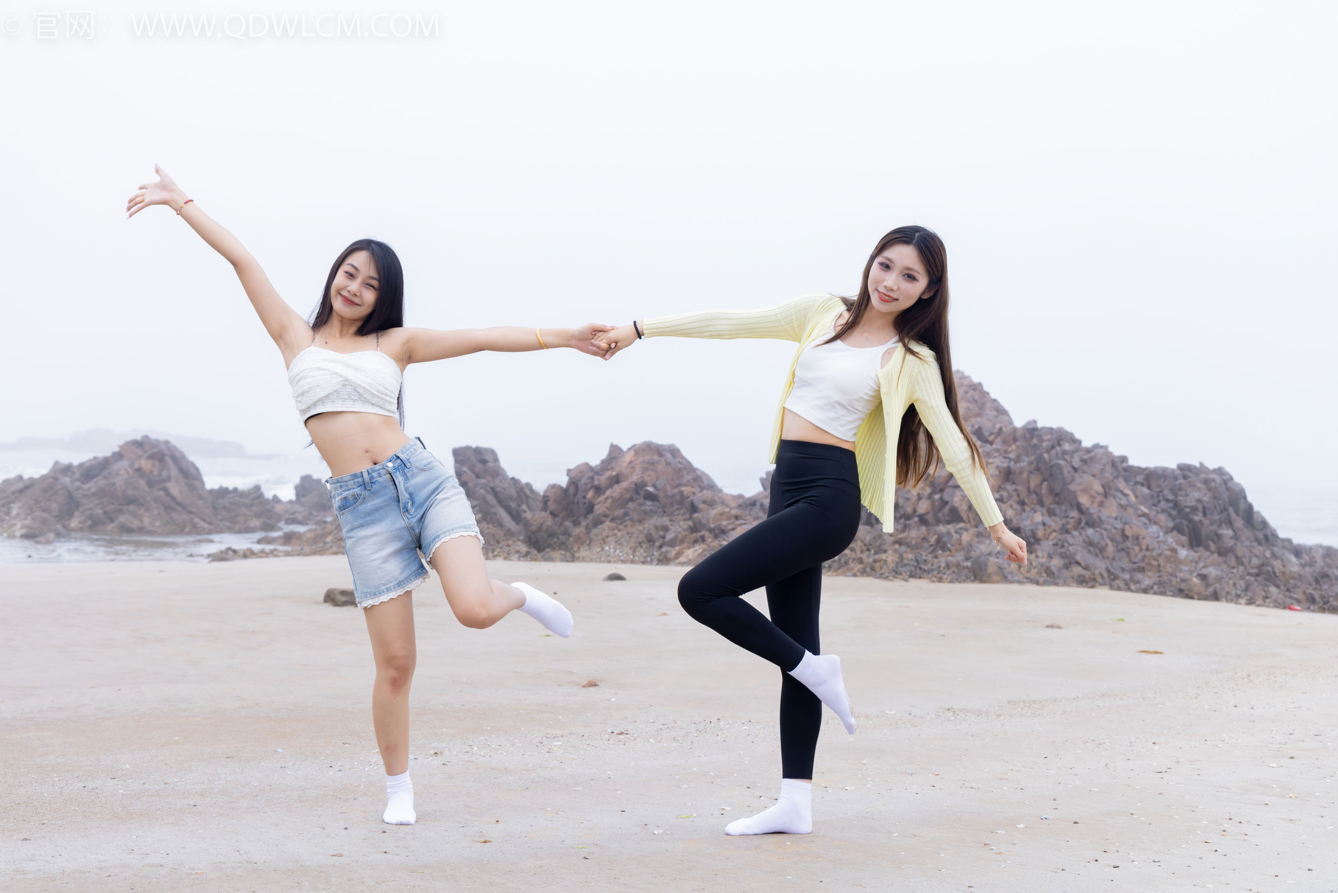 物恋传媒 No.2405 岚岚泡泡 - 长靴、运动鞋、白棉袜/(170P)