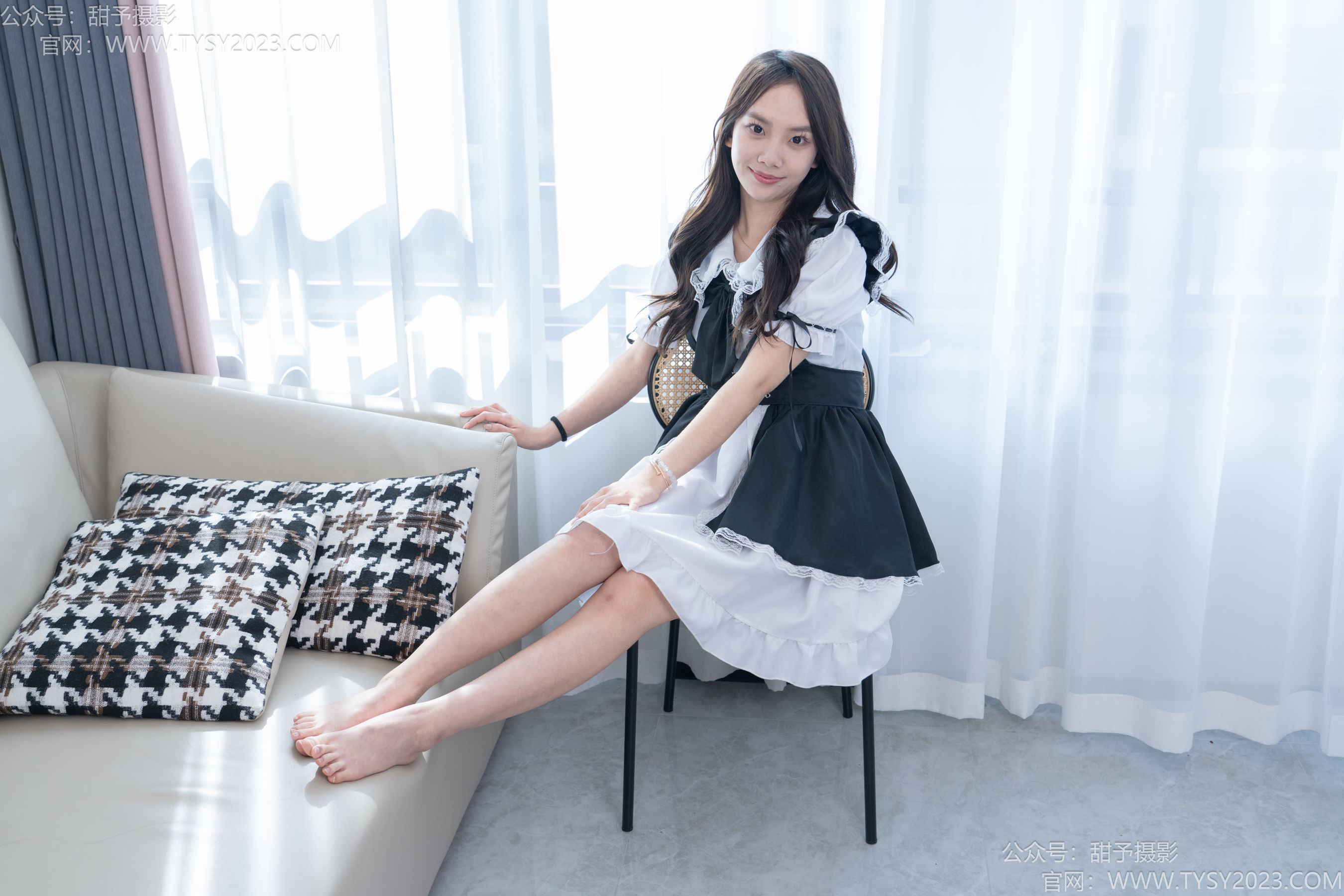 甜予摄影 No.195 贝壳 -皮鞋、薄黑丝、裸足、足印剧情/(129P)