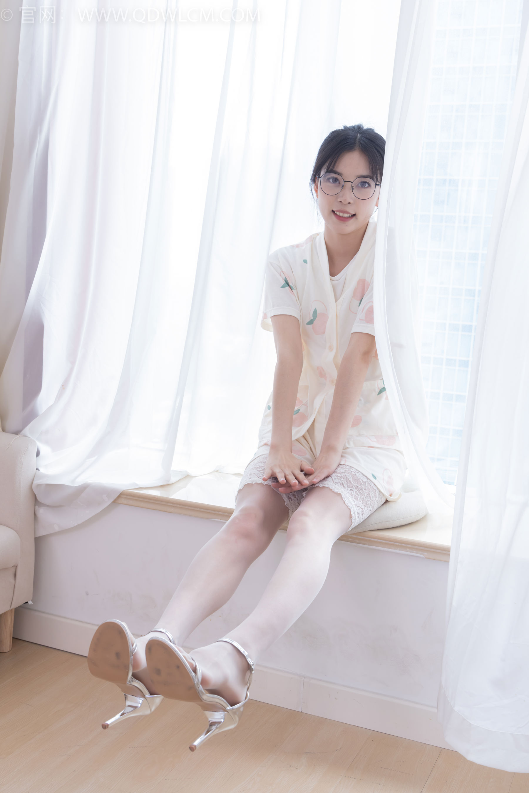 物恋传媒 No.2408 茯苓 - 高跟凉鞋、薄白丝/(160P)