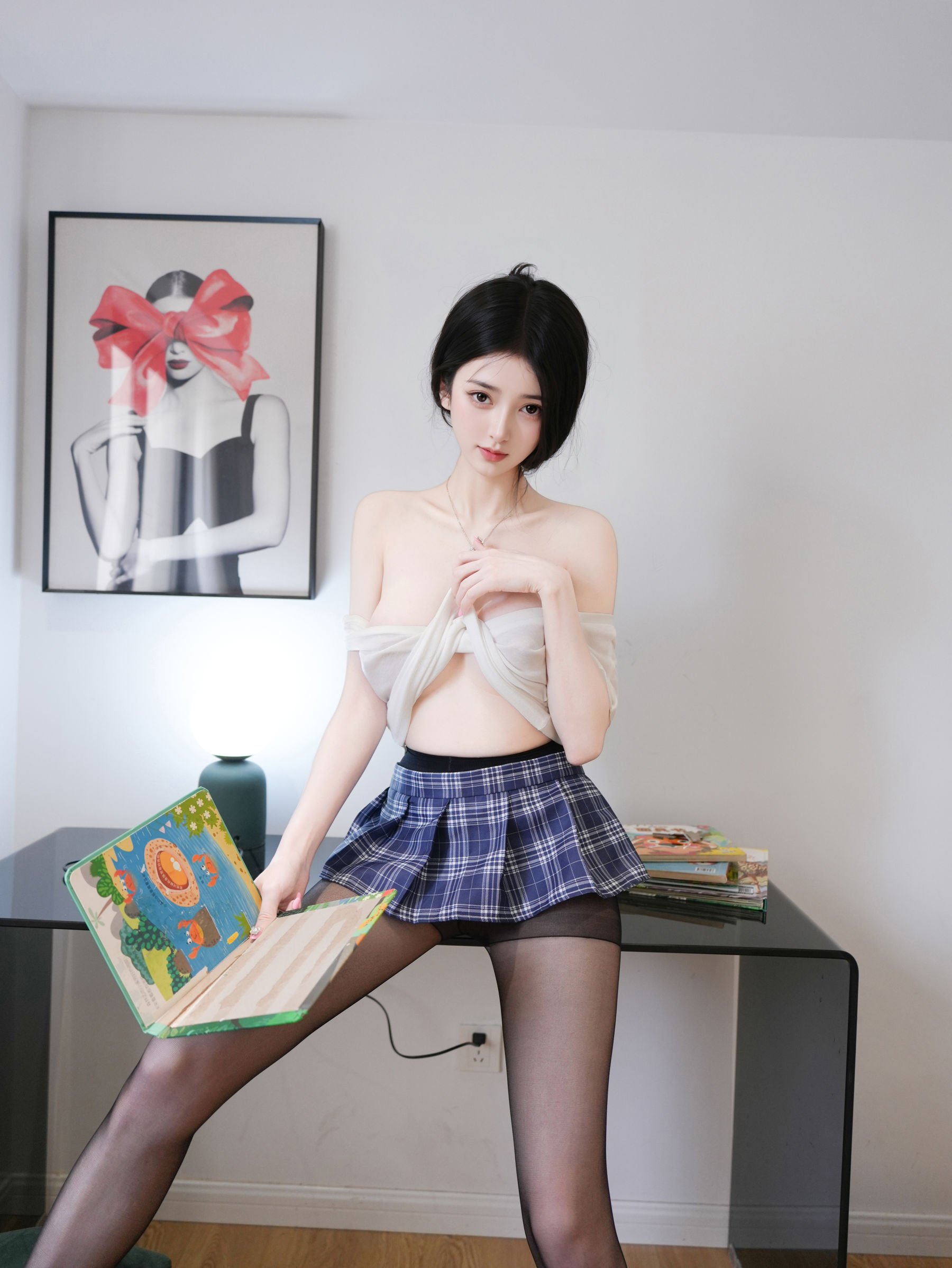 白小蝶 - 白衣短裙/(75P)