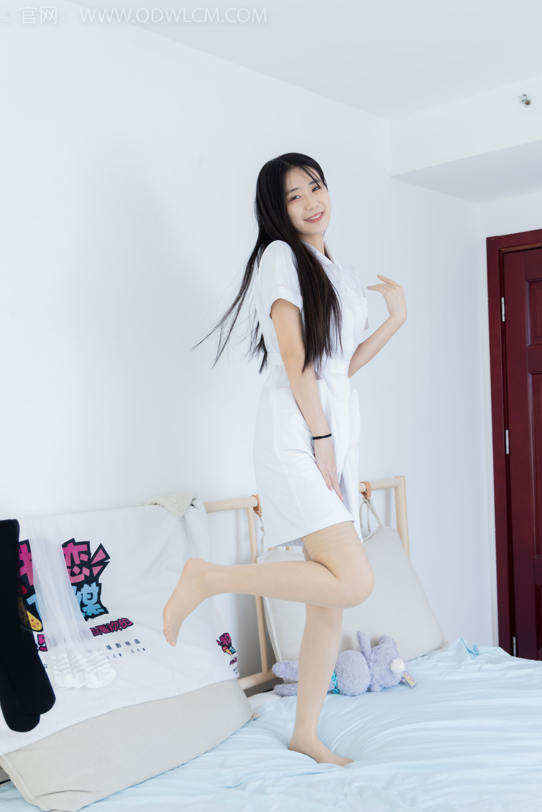 物恋传媒 No.2401 菜菜 - 三双高跟鞋、大腿袜、护士服/(165P)