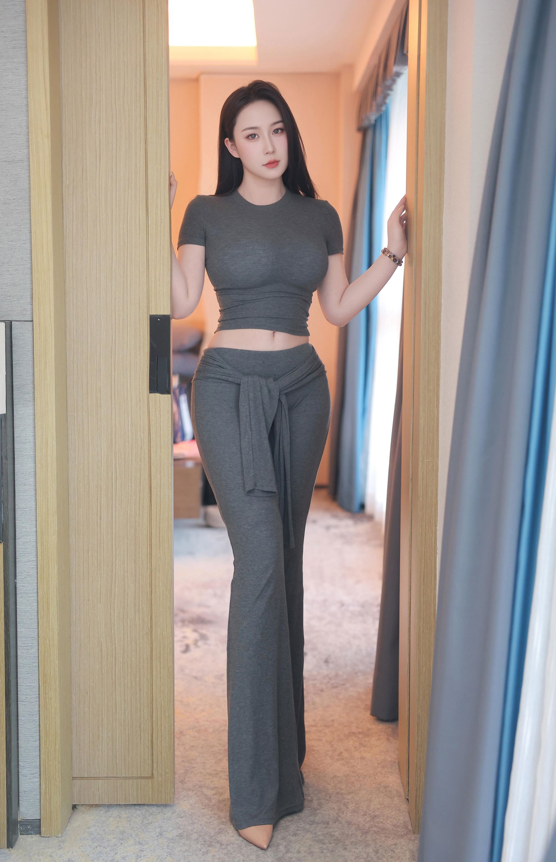 林昔予yorki - 巨乳女神的黑丝诱惑/(99P)