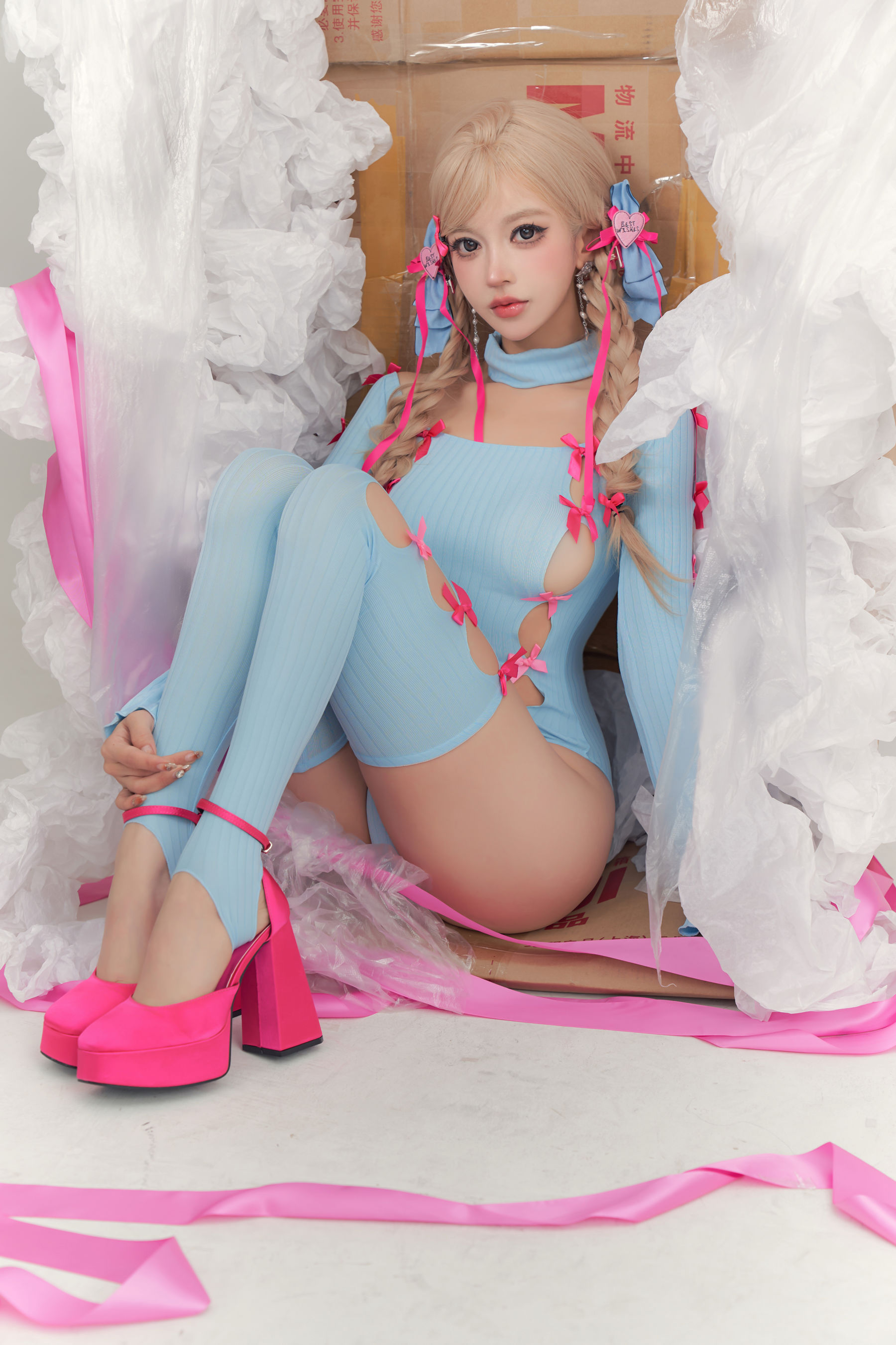 斗鱼米线线sama 写真 - 异世界玩偶/(56P)