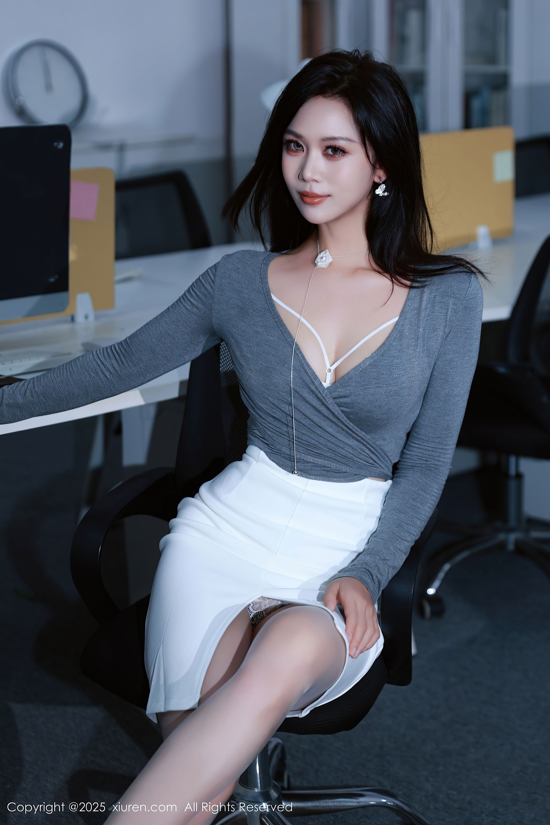 [秀人XiuRen] 2025.09.18 No.10780 玫瑰我爱你/(75P)