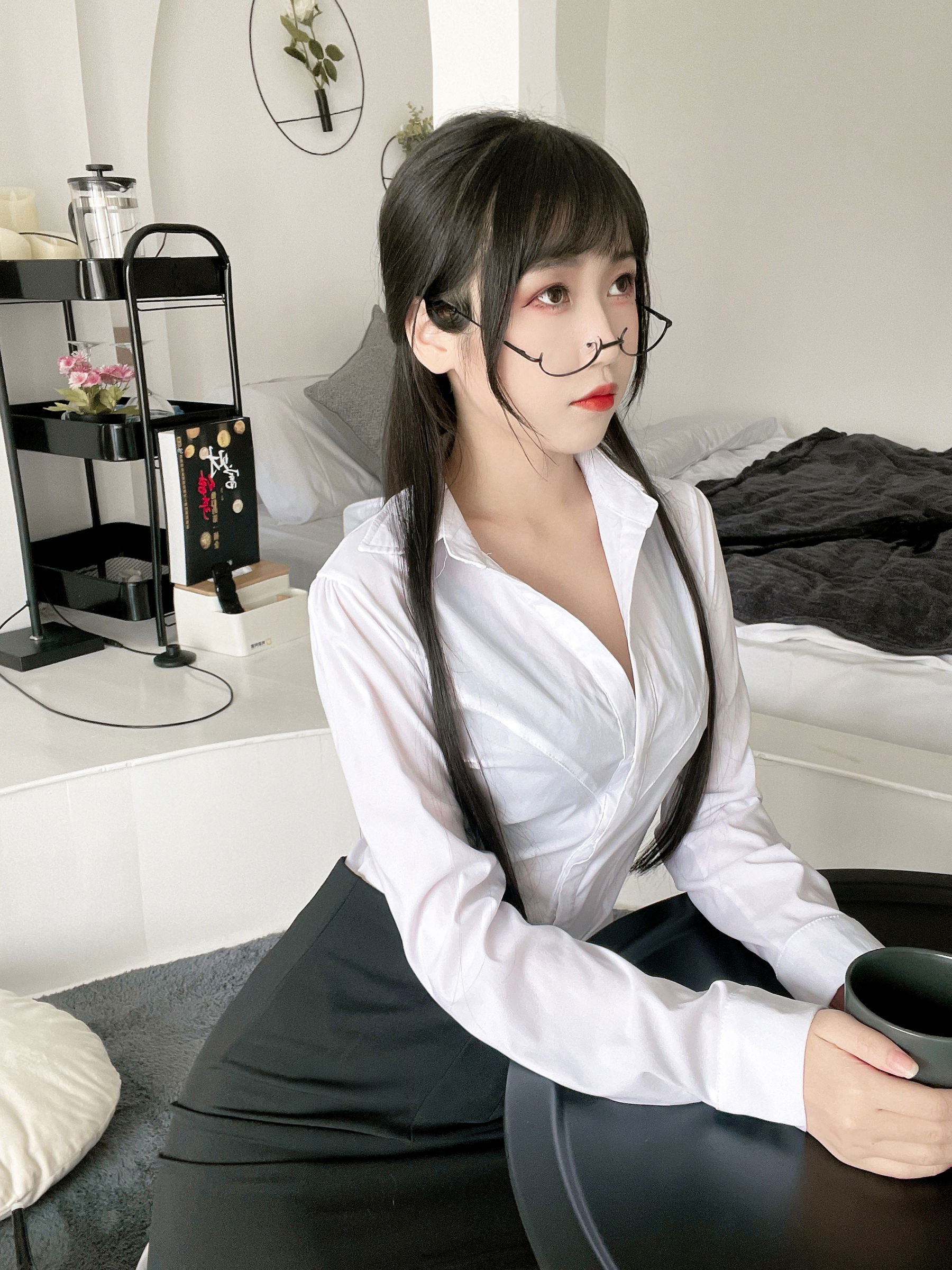 微博人气Coser 不呆猫 - 黑丝包臀OL/(24P)