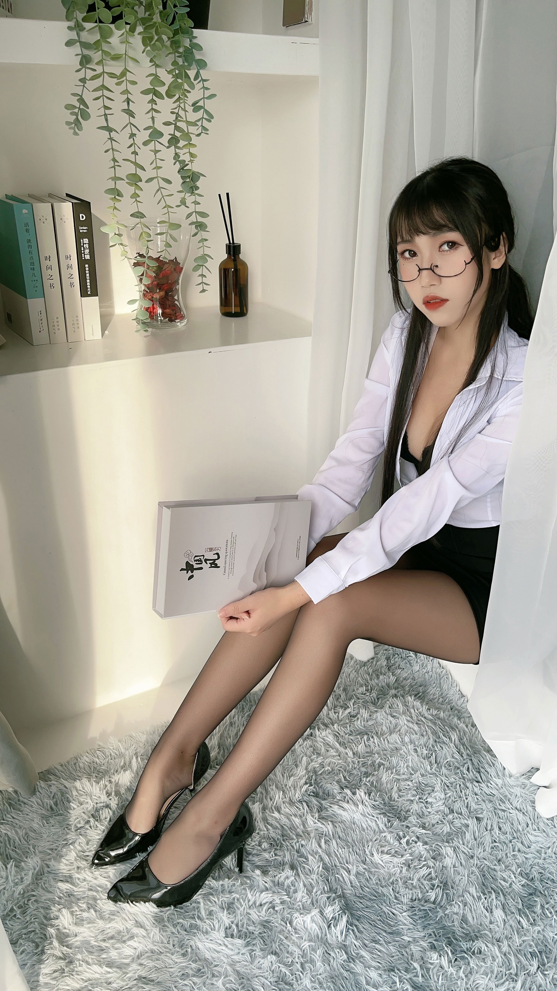 微博人气Coser 不呆猫 - 黑丝包臀OL/(24P)