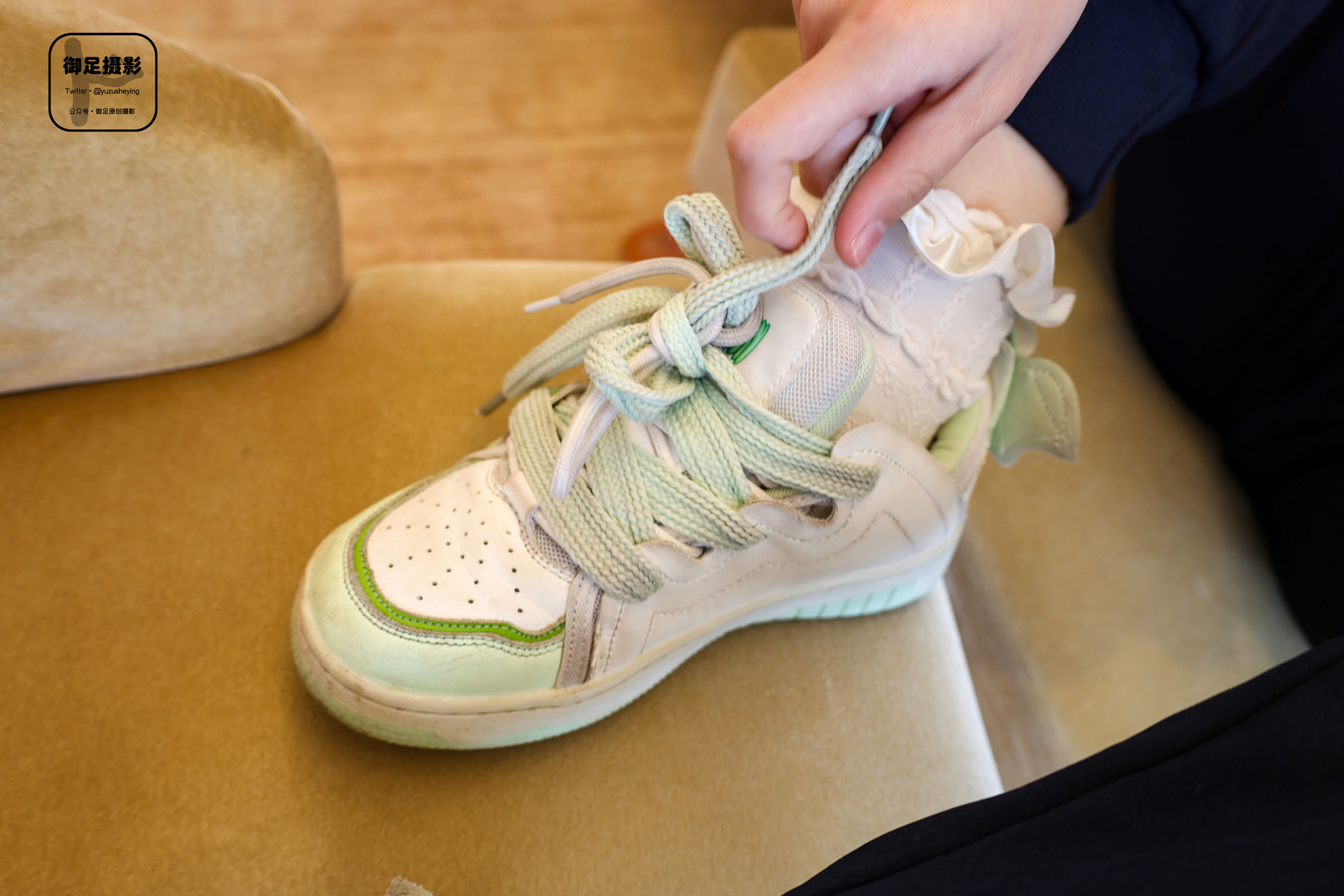 御足摄影 - 校服踩踩踩/(110P)