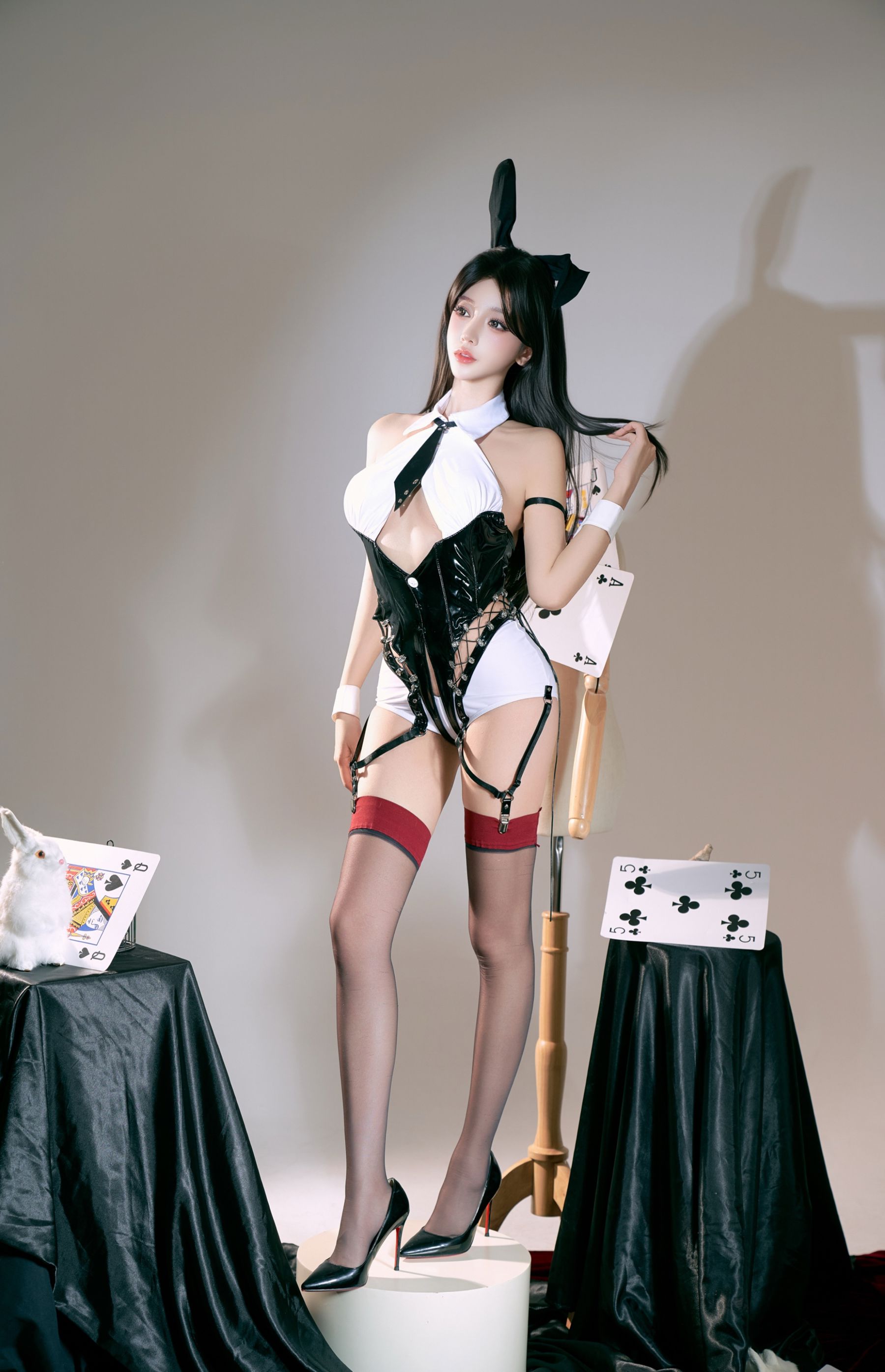 斗鱼米线线sama 写真 - 卡牌兔女郎/(49P)