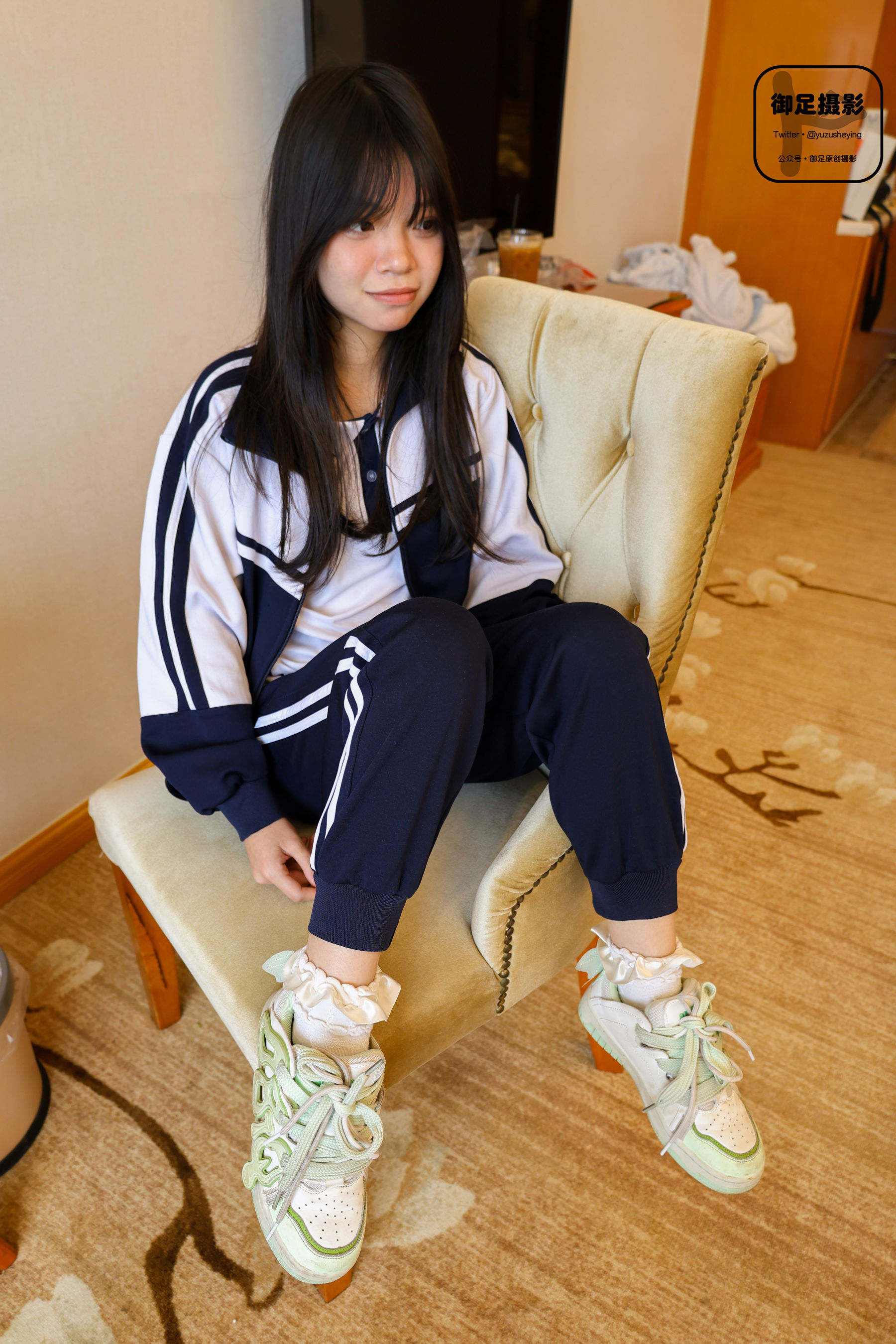 御足摄影 - 校服踩踩踩/(110P)