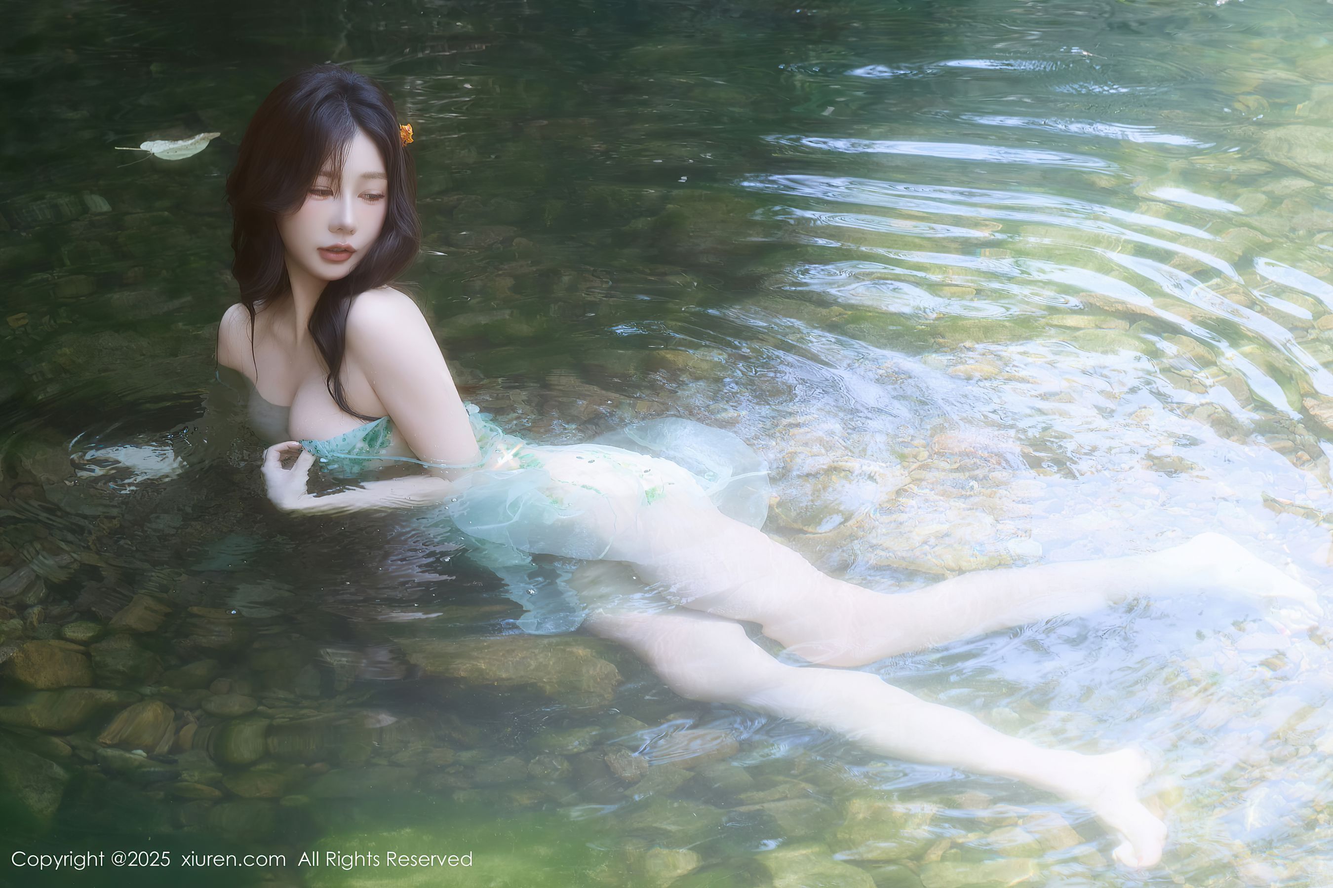 [秀人XiuRen] 2025.09.11 No.10756 尹甜甜sunny/(60P)