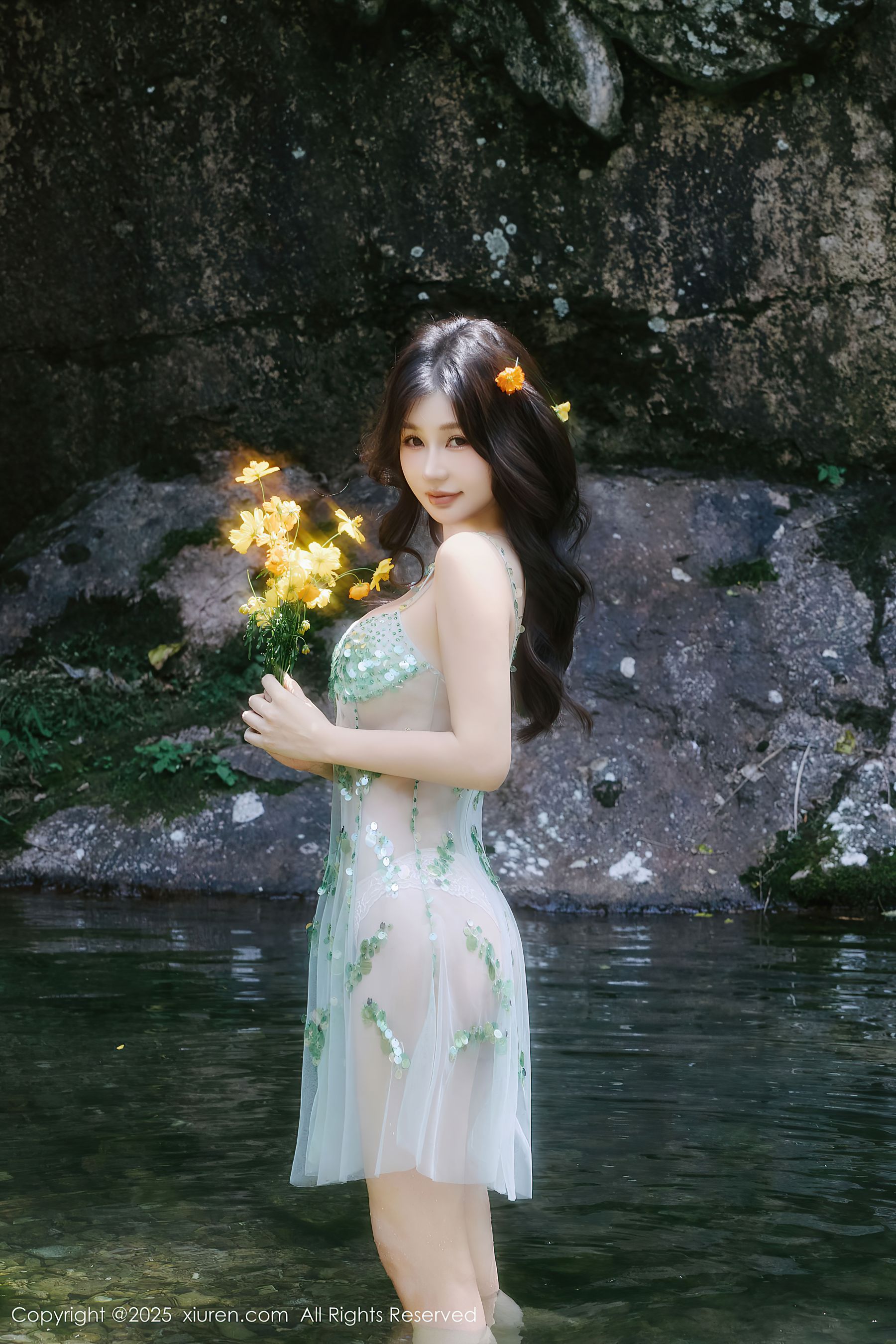 [秀人XiuRen] 2025.09.11 No.10756 尹甜甜sunny/(60P)