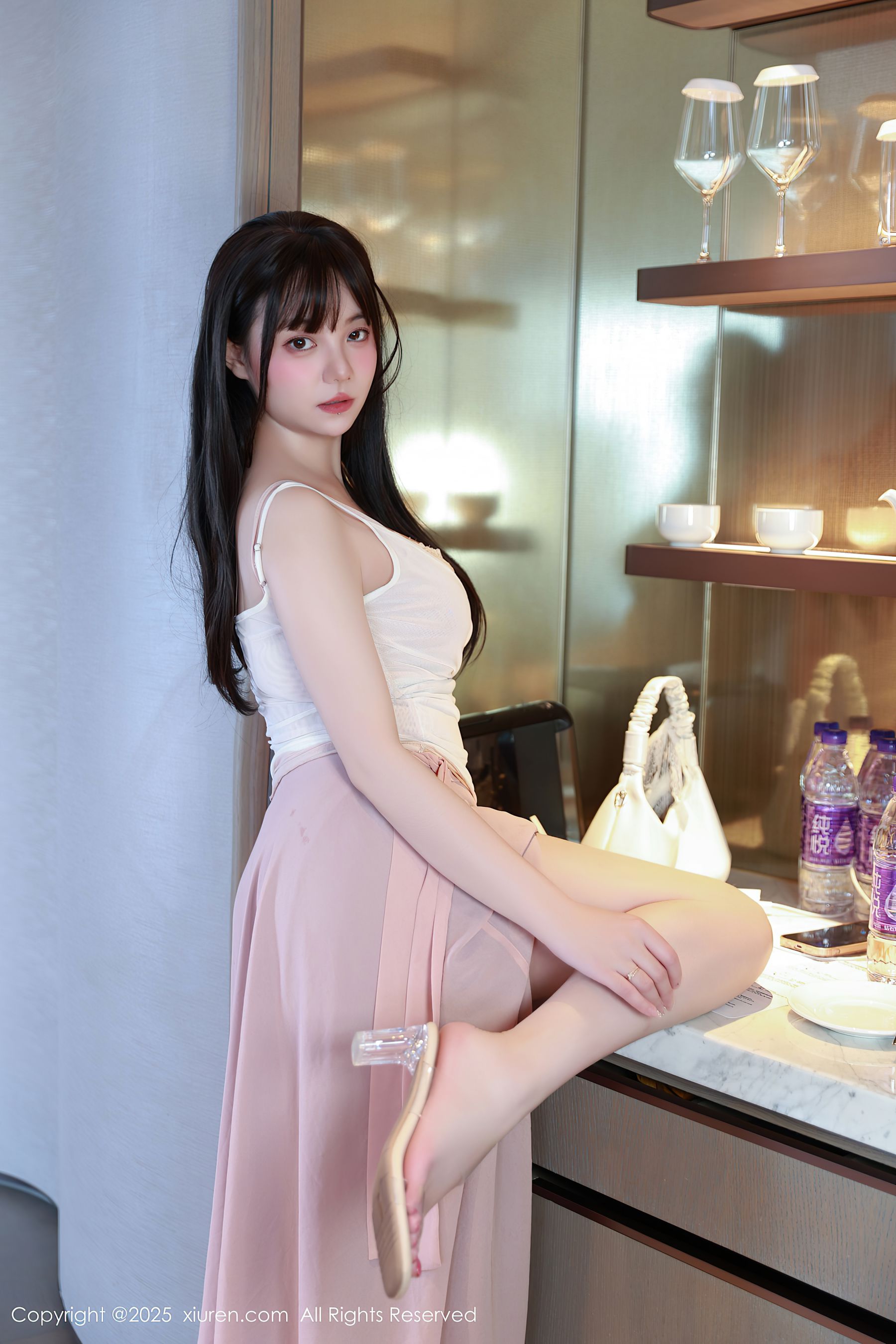 [秀人XiuRen] 2025.09.09 No.10746 软情/(86P)