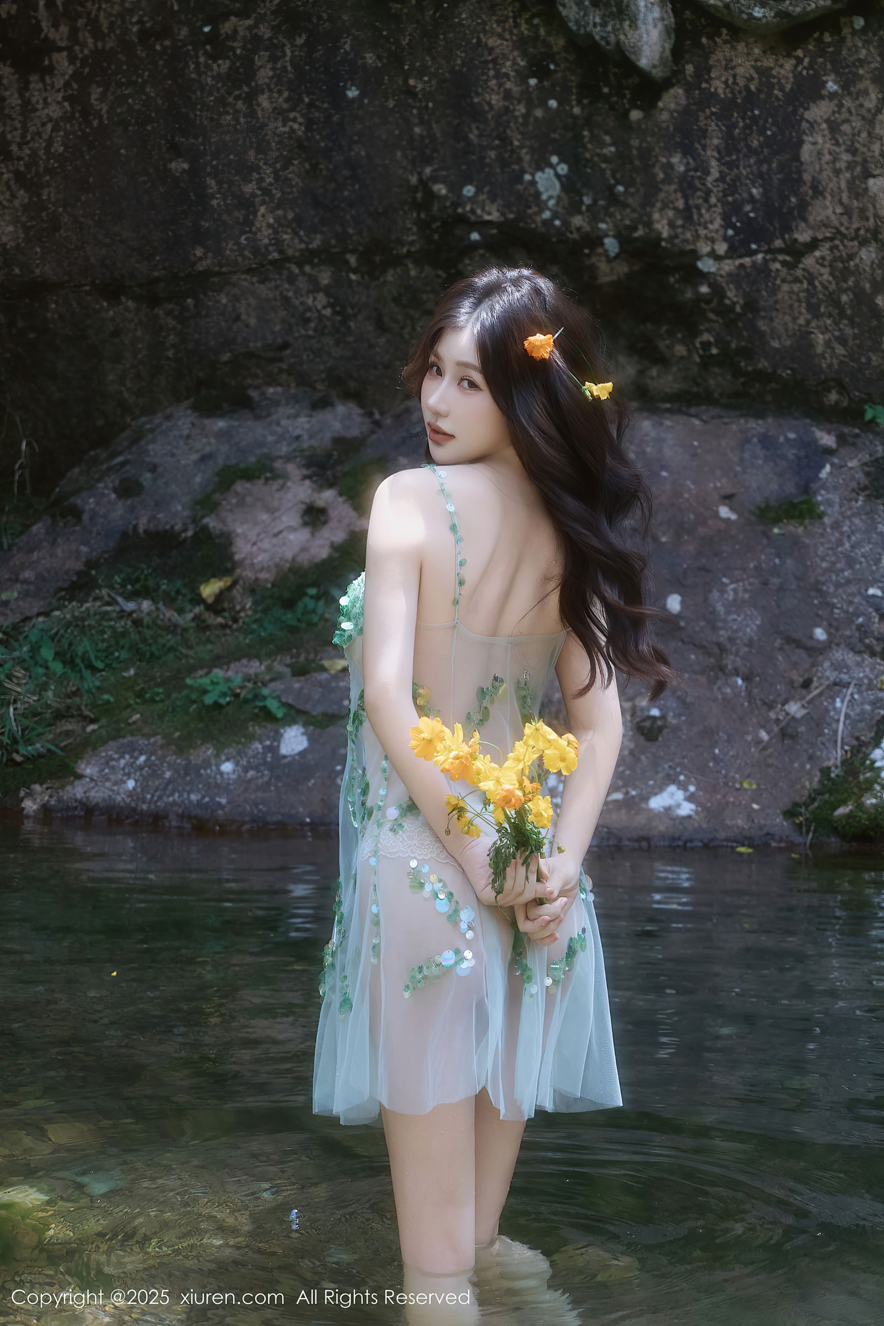 [秀人XiuRen] 2025.09.11 No.10756 尹甜甜sunny/(60P)