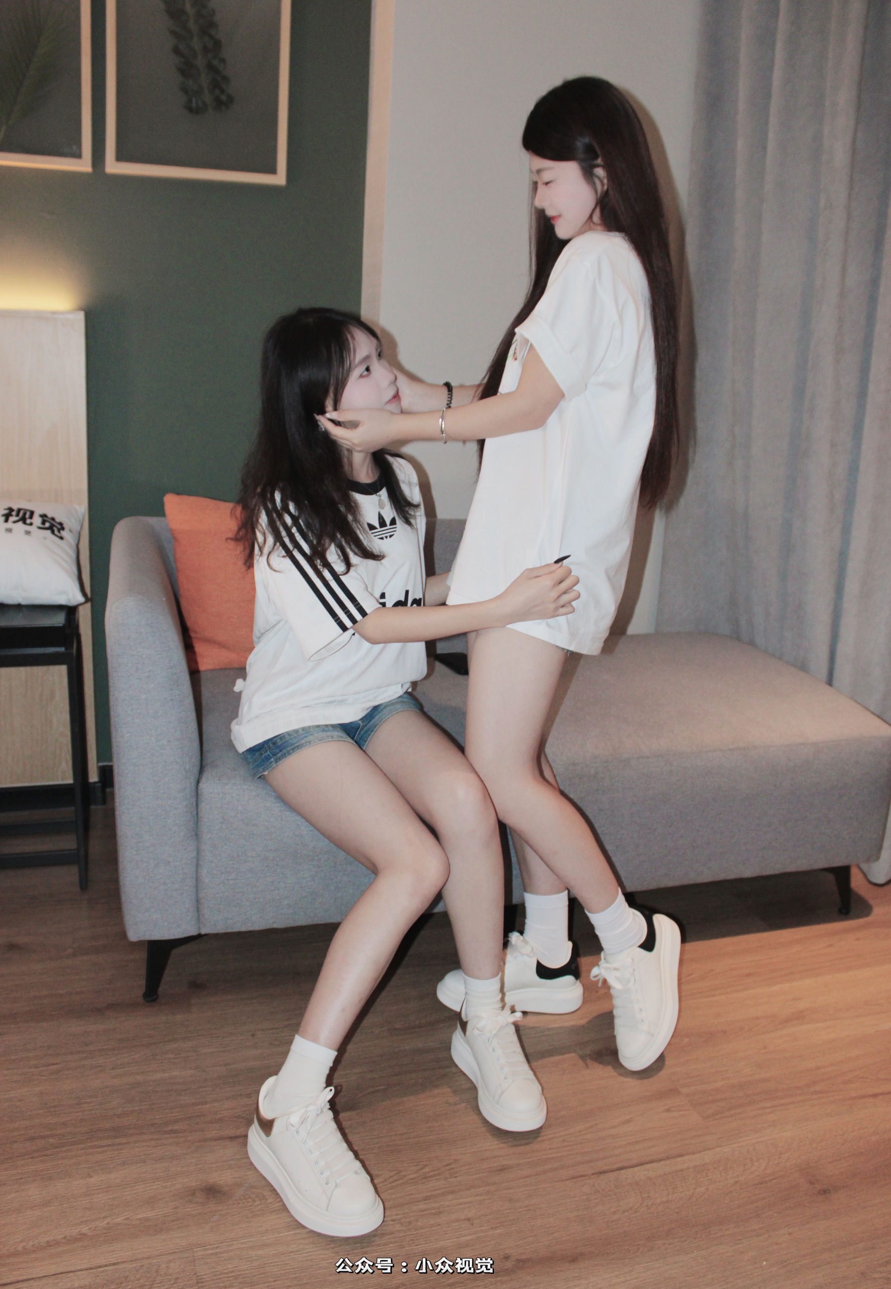 小众视觉 NO.0011 小苹果&芳芳/(130P)