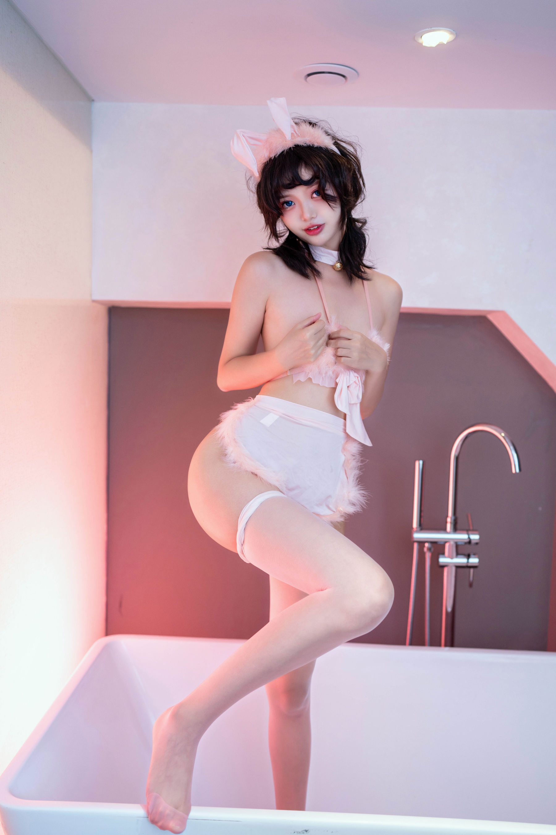 巧巧 - 粉红色的小兔子/(90P)