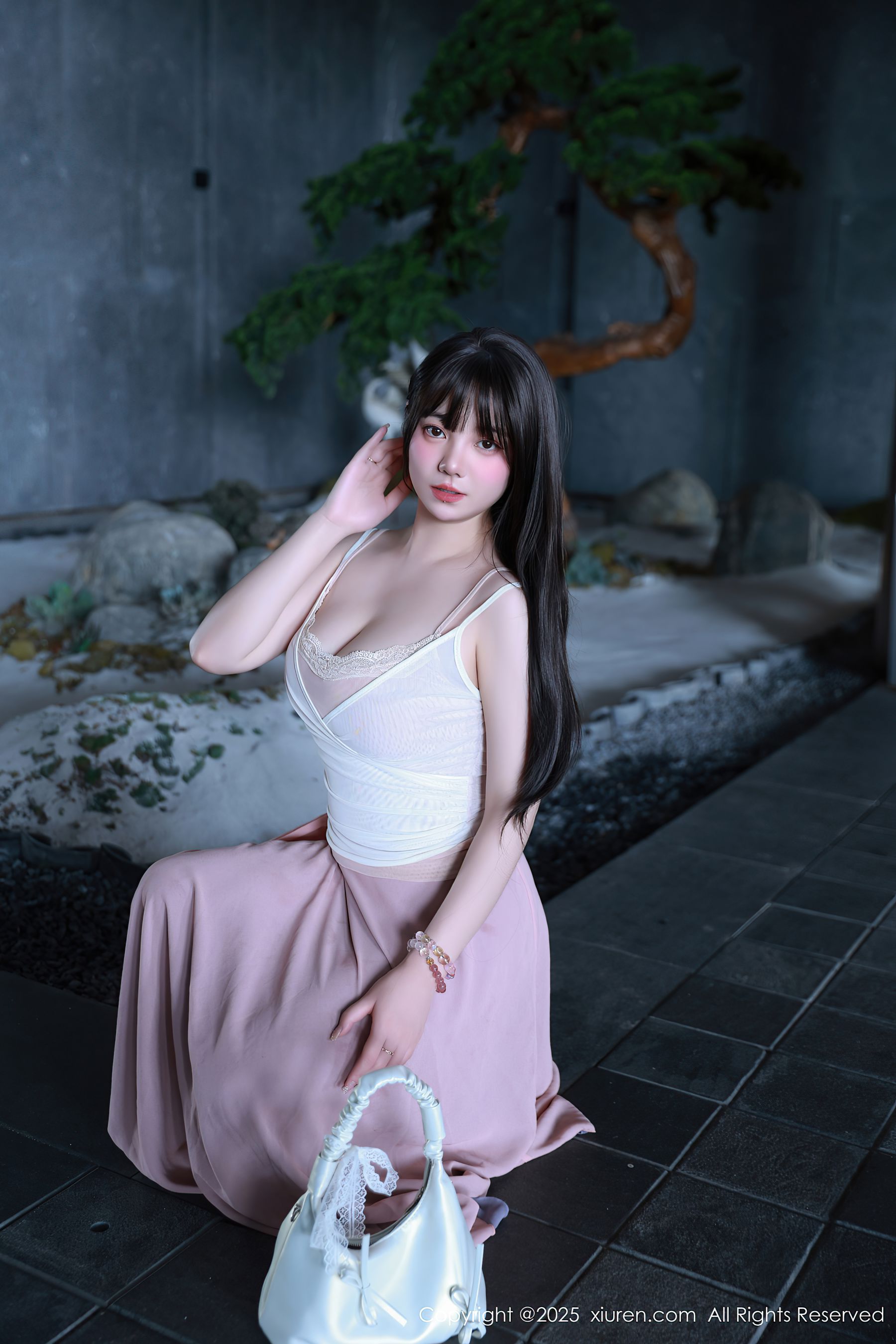 [秀人XiuRen] 2025.09.09 No.10746 软情/(86P)