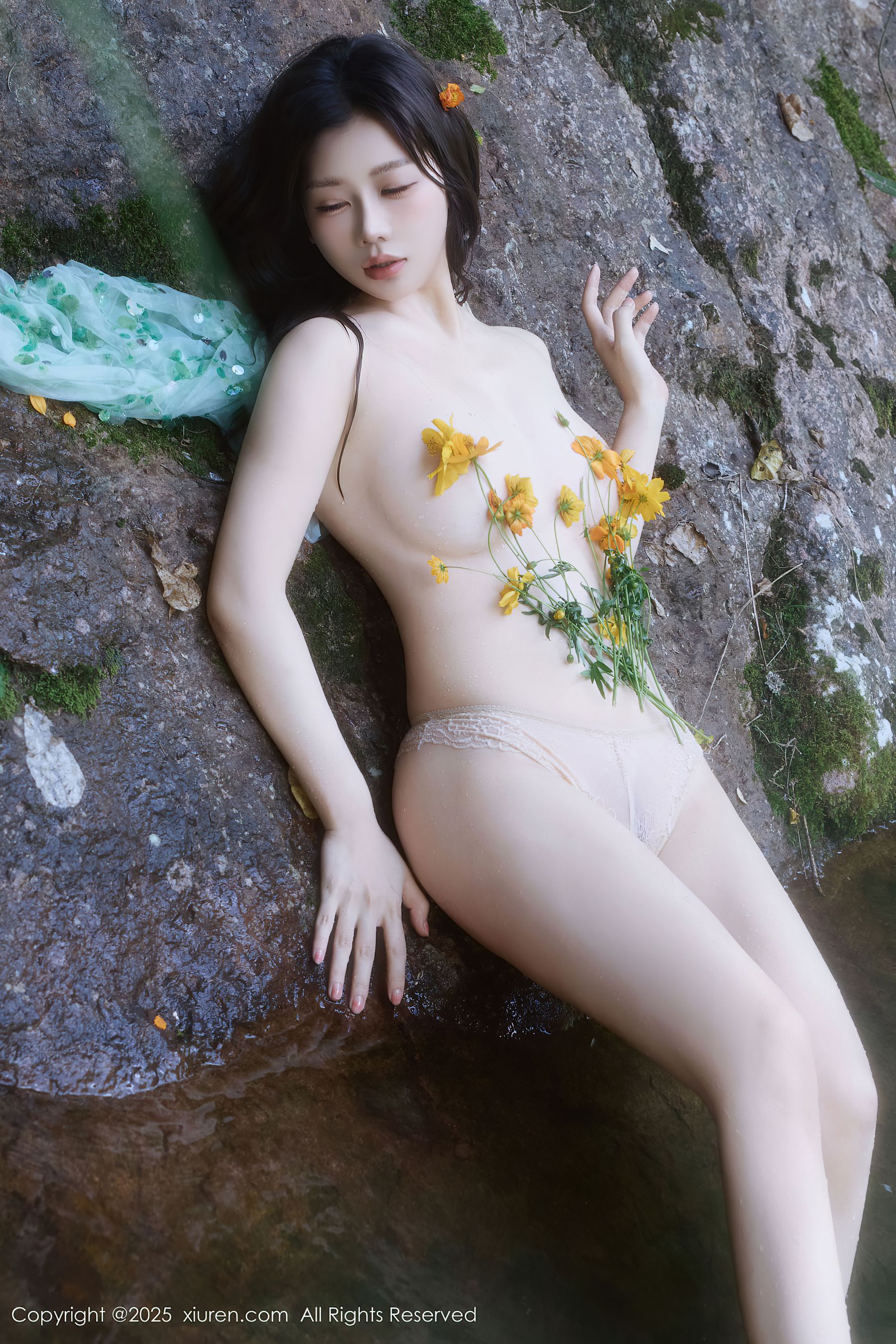 [秀人XiuRen] 2025.09.11 No.10756 尹甜甜sunny/(60P)