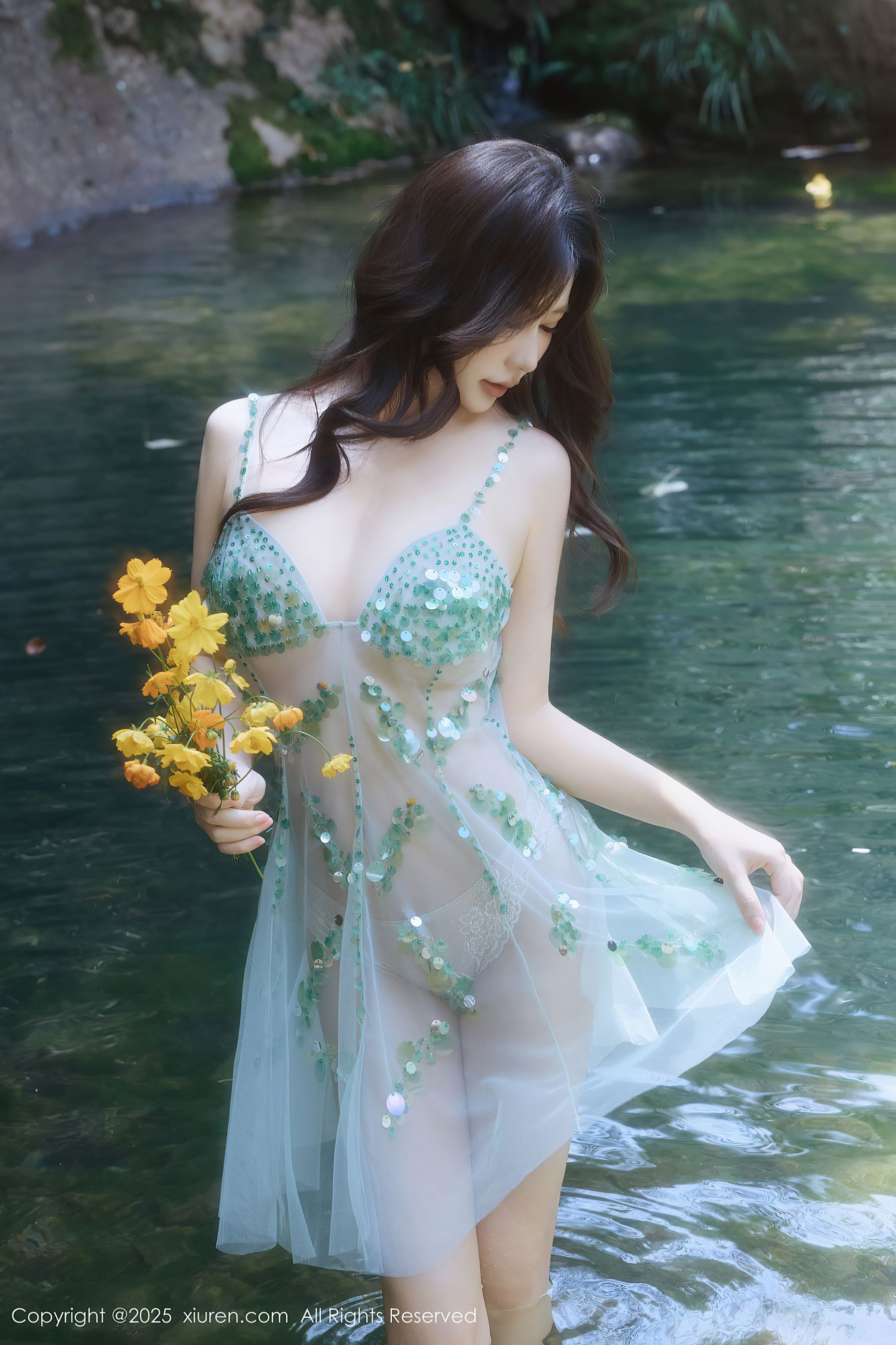 [秀人XiuRen] 2025.09.11 No.10756 尹甜甜sunny/(60P)