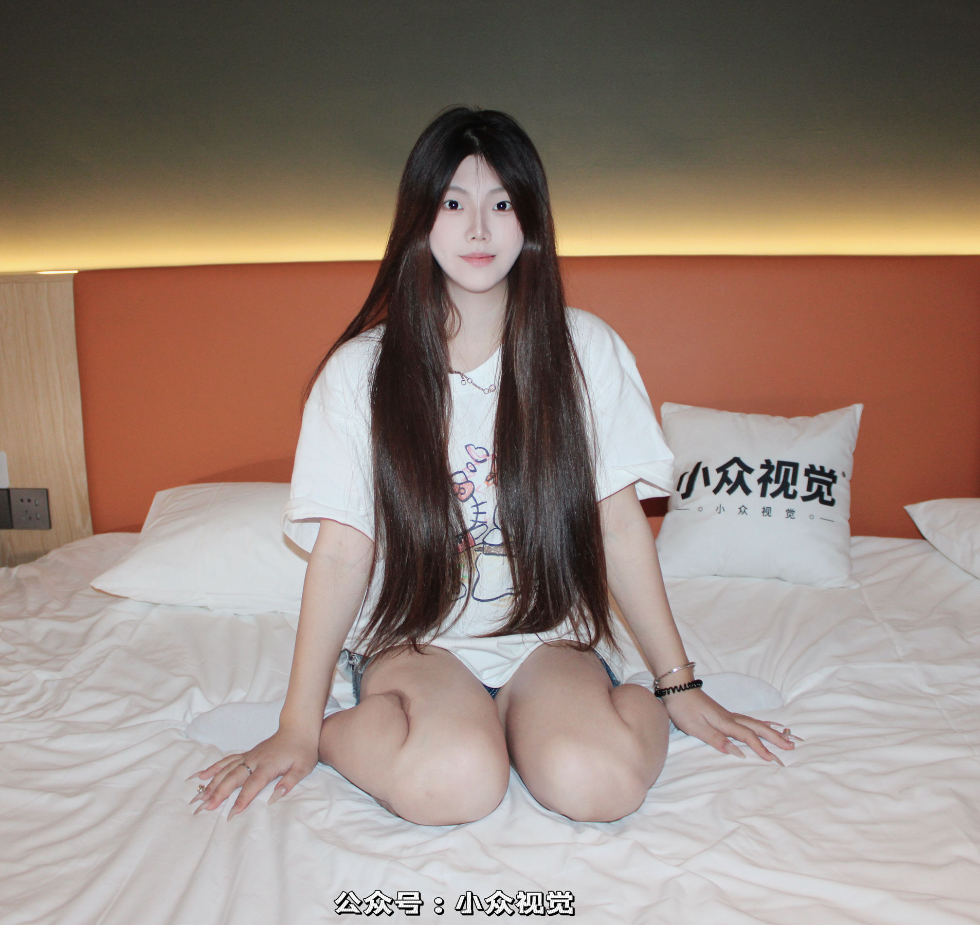 小众视觉 NO.0011 小苹果&芳芳/(130P)