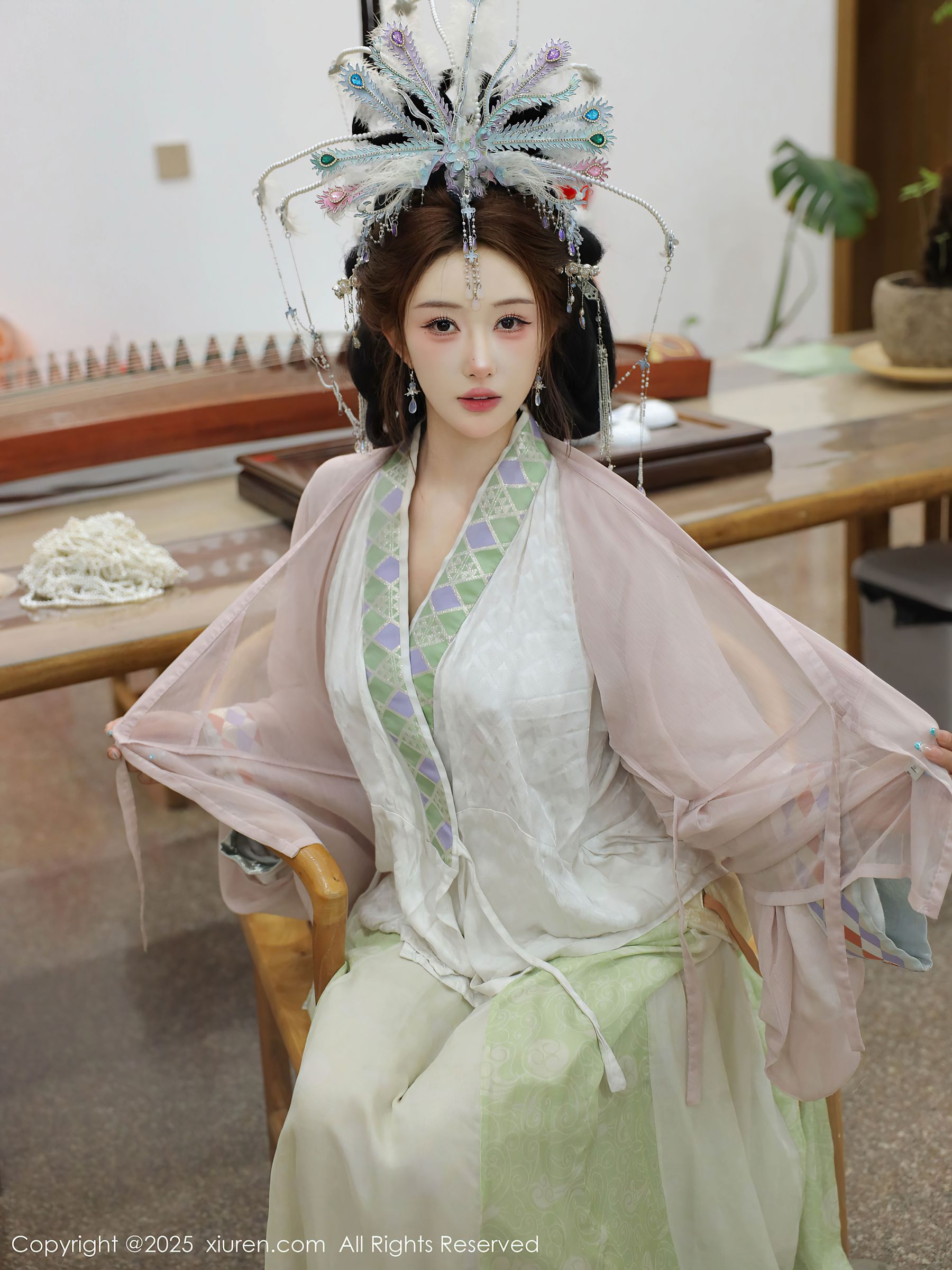 [秀人XiuRen] 2025.09.05 No.10736 梨霜儿/(80P)