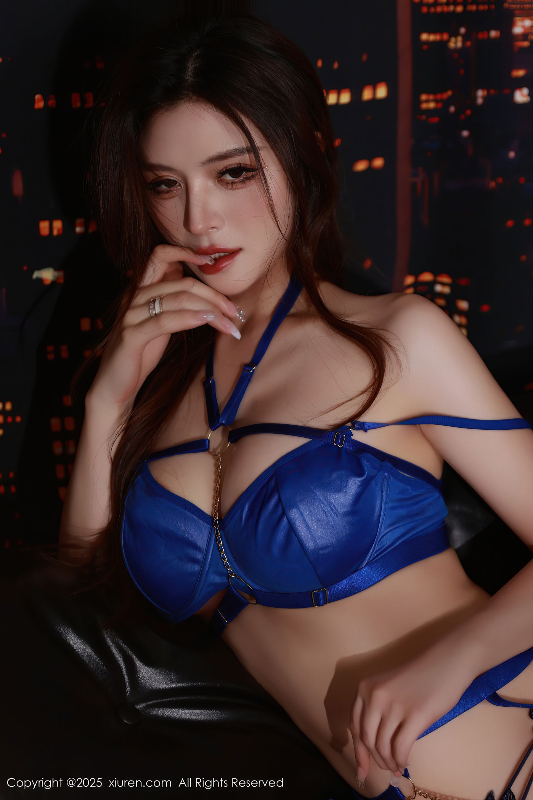 [秀人XiuRen] 2025.09.08 No.10740 阿依莎/(71P)