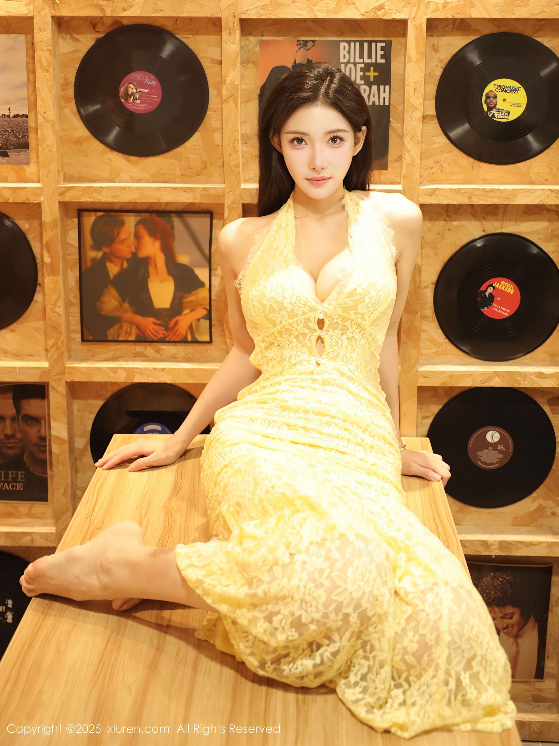 [秀人XiuRen] 2025.09.01 No.10715 梨霜儿/(78P)