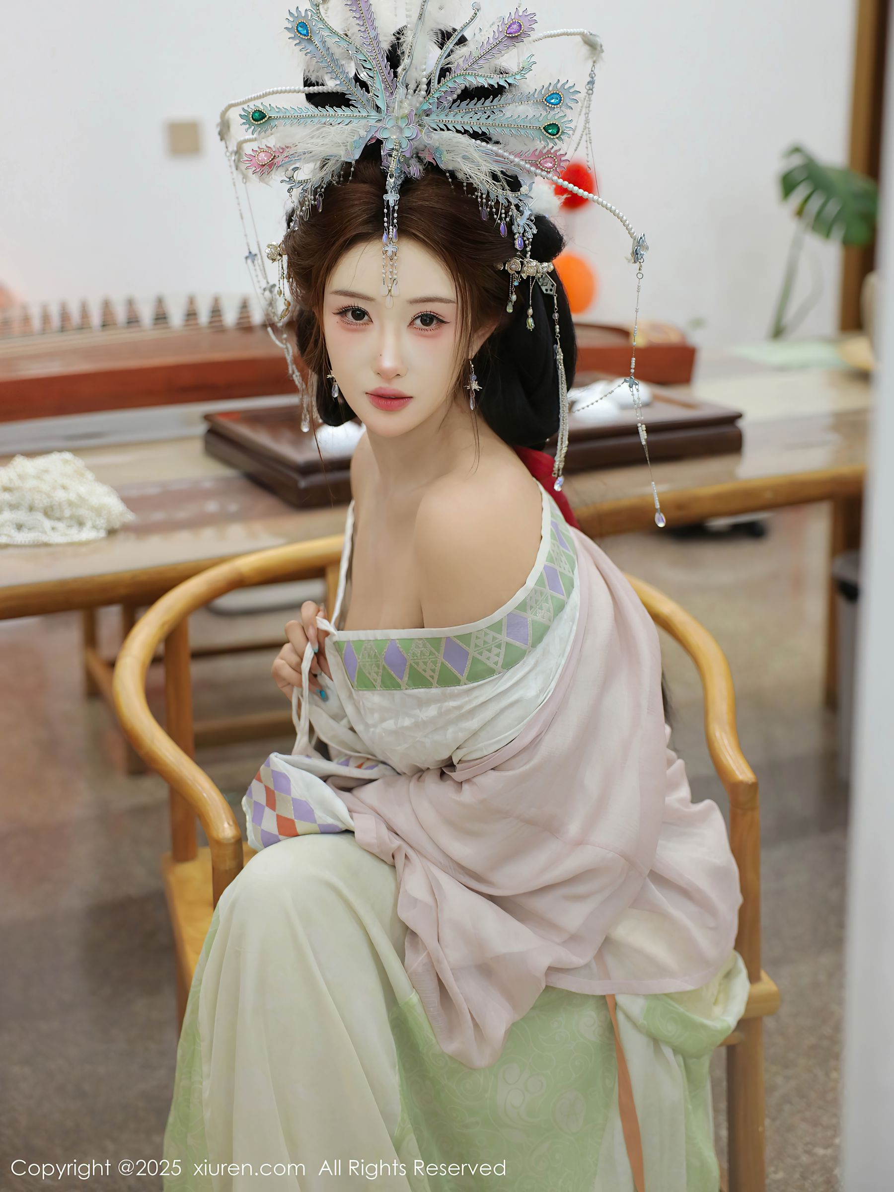 [秀人XiuRen] 2025.09.05 No.10736 梨霜儿/(80P)