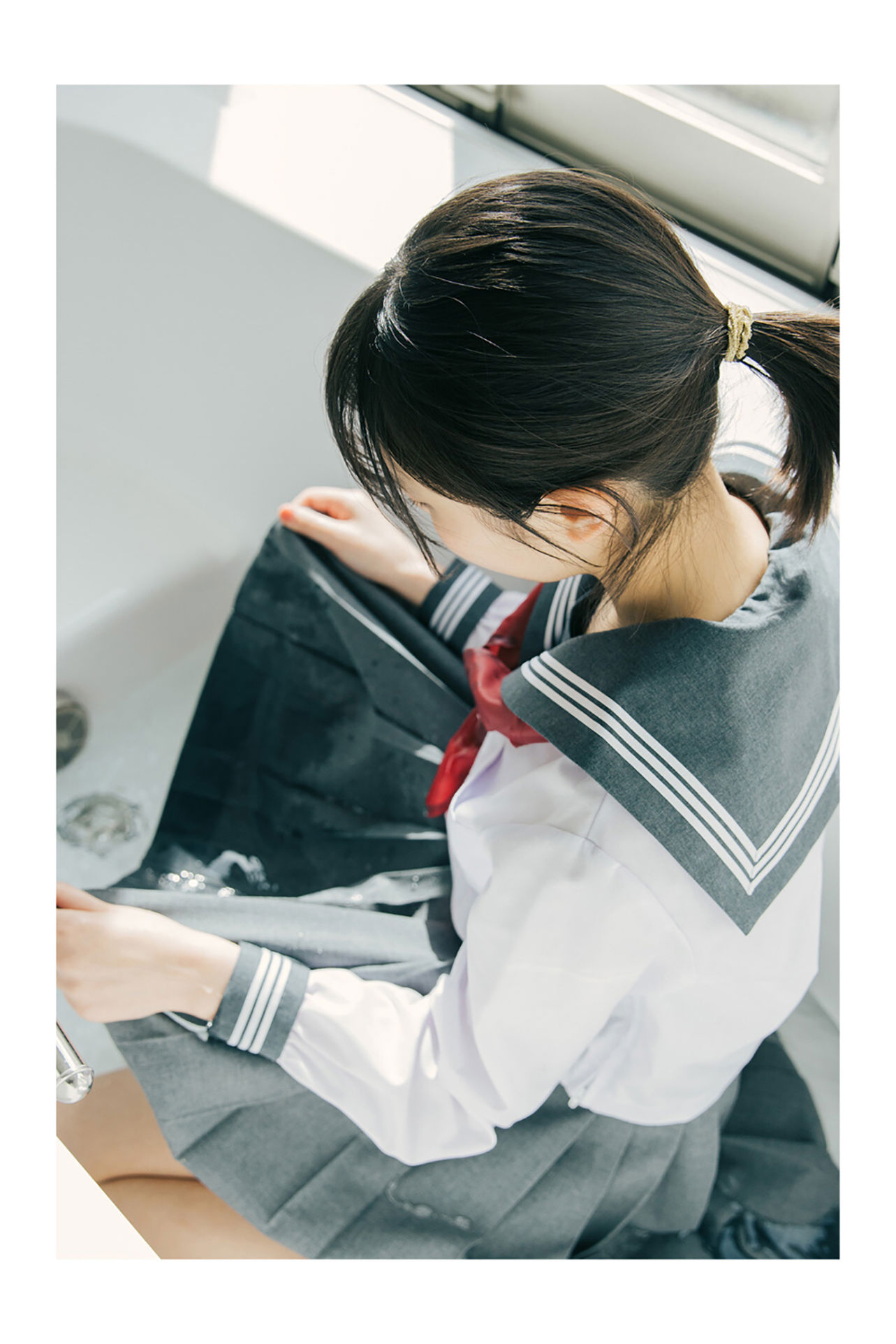 菊地姫奈 - 虚構に恋するプリンセス/(75P)