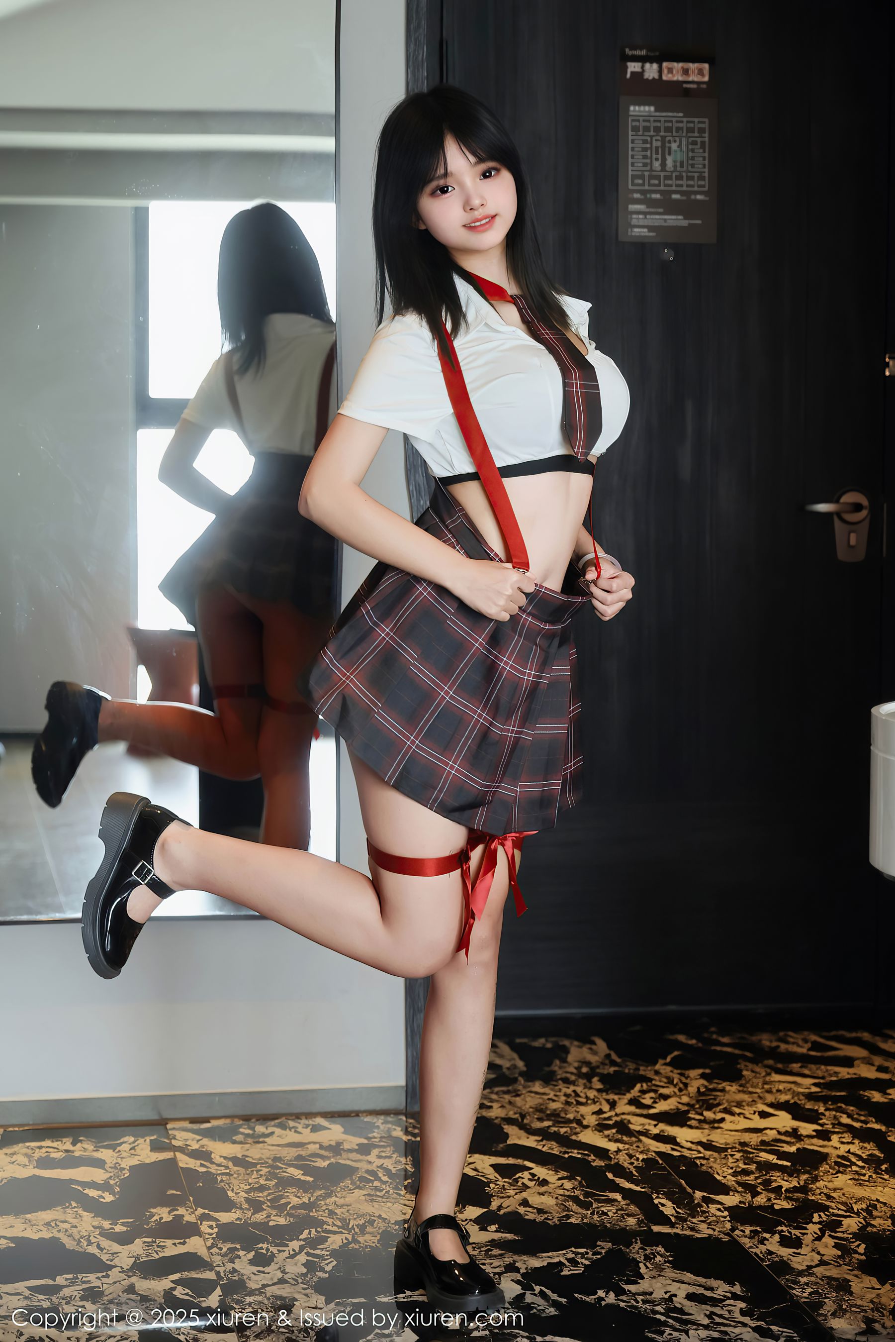 [秀人XiuRen] 2025.09.17 No.10774 小泠/(58P)