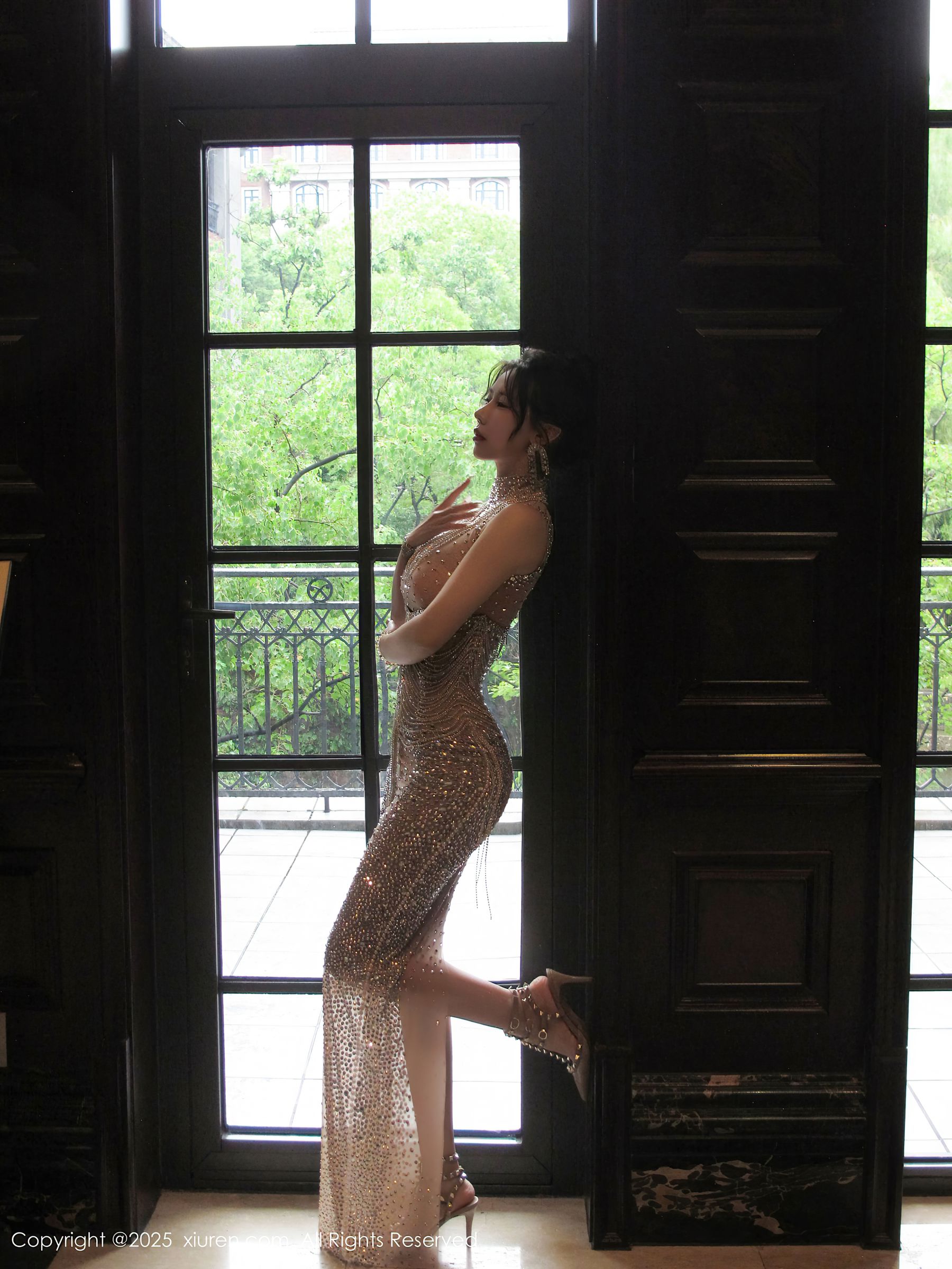 [秀人XiuRen] 2025.09.24 No.10802 尹甜甜sunny/(88P)