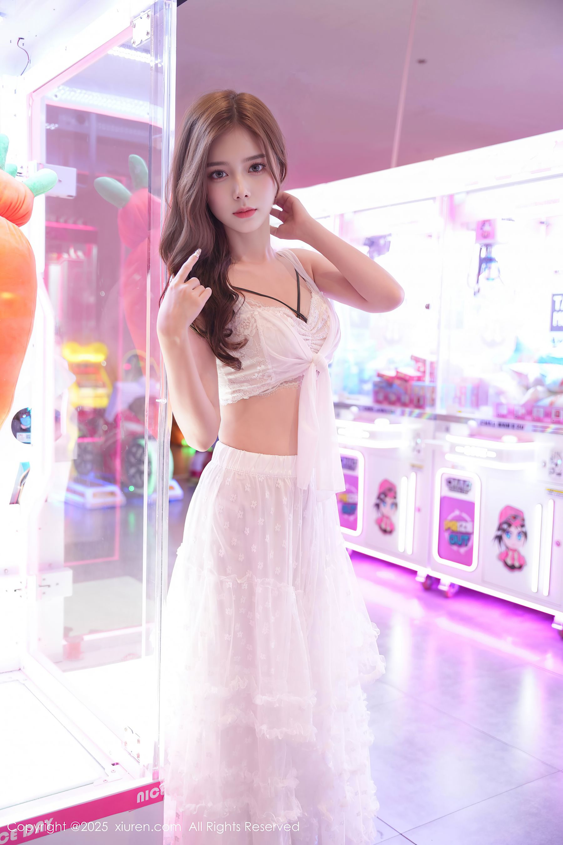 [秀人XiuRen] 2025.09.22 No.10791 拍黄瓜girl/(74P)