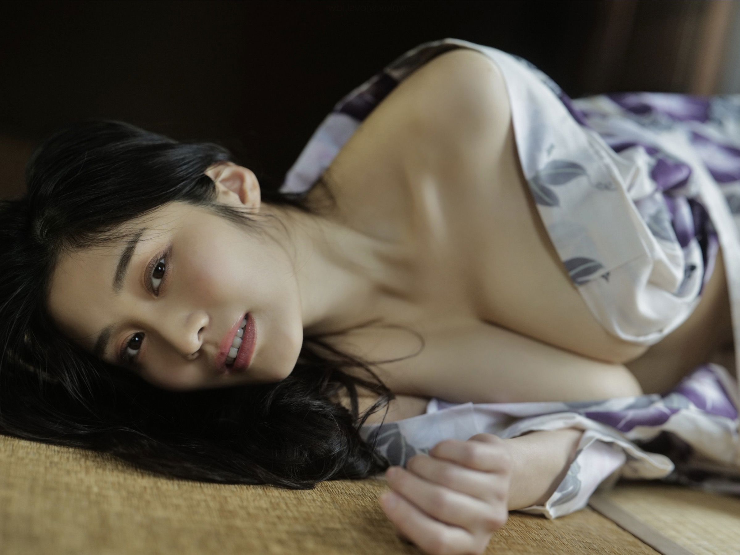 高橋凛 - 酔いたい気分なの/(39P)