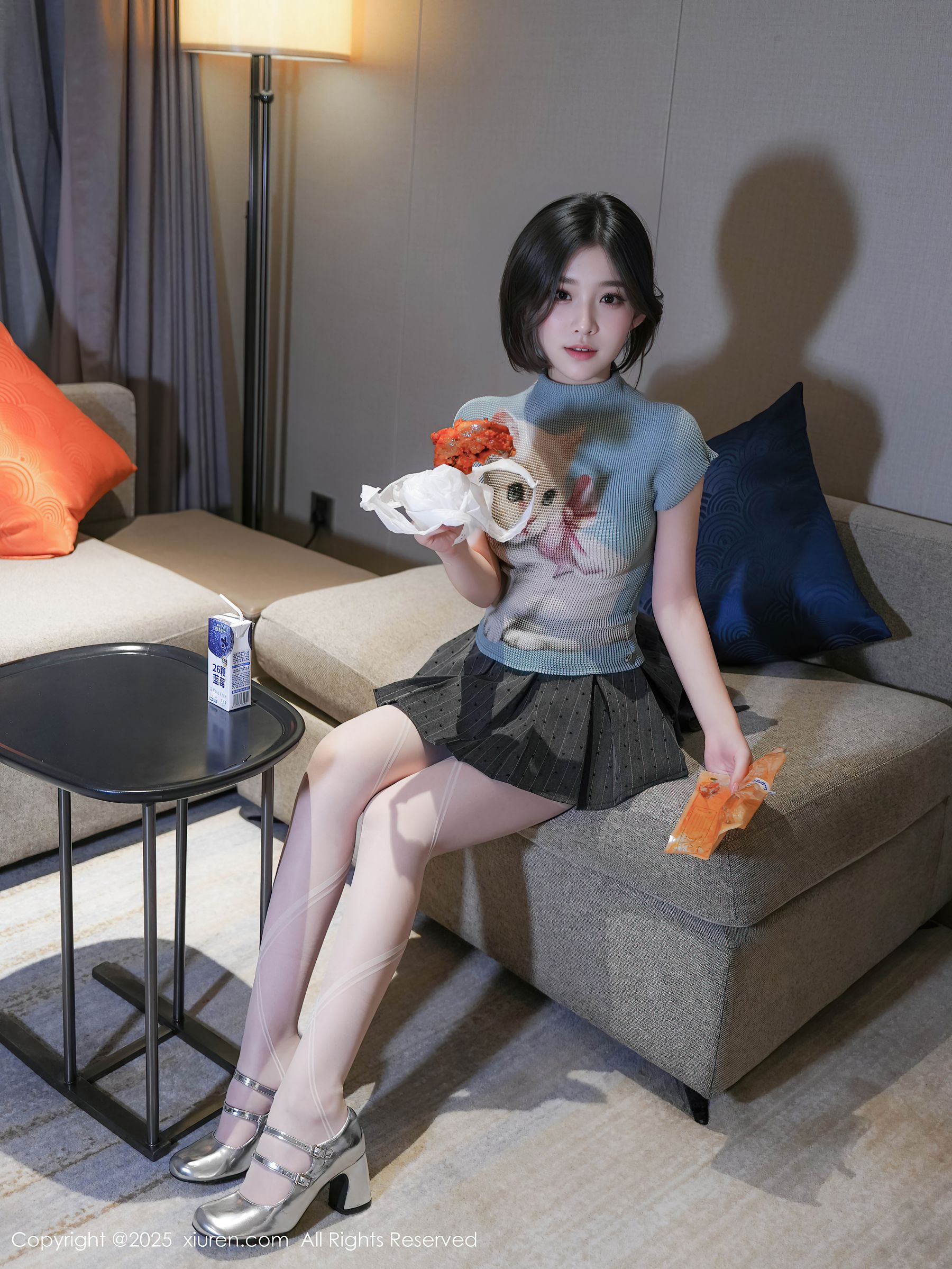 [秀人XiuRen] 2025.09.30 No.10830 汁汁/(70P)