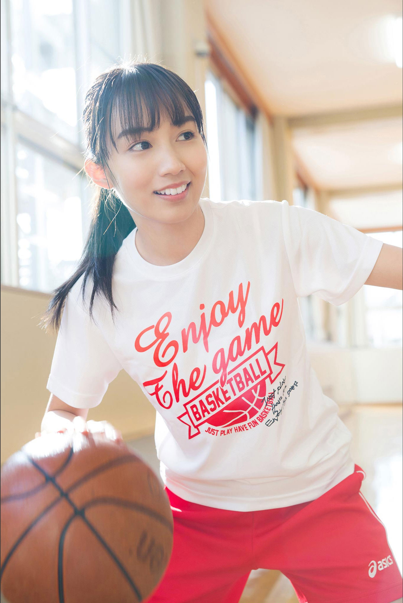 View - 黒木ひかり - 神的美少女 スピサン グラビアフォトブック - 图库库