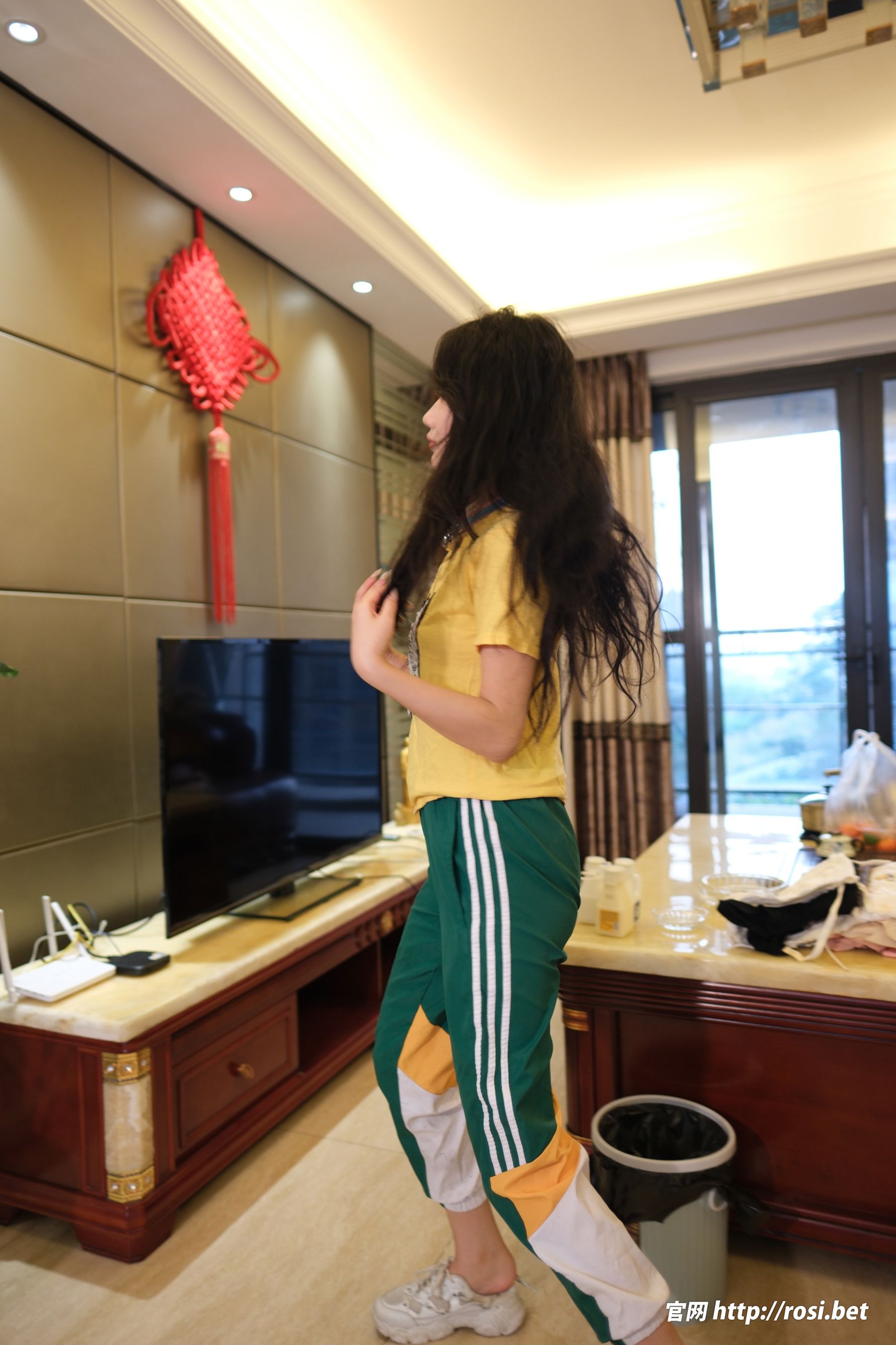 [ROSI写真] 2025.10.25 NO.5073/(76P)