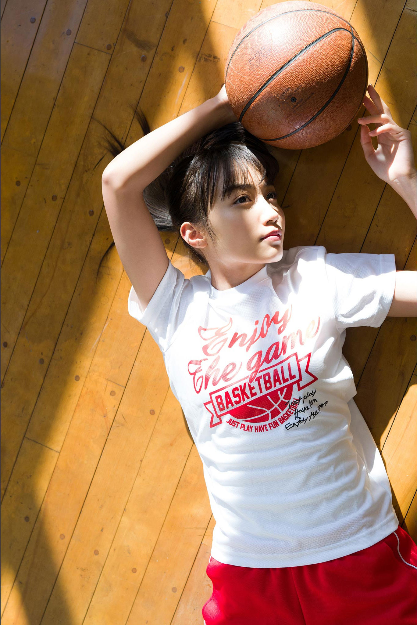 View - 黒木ひかり - 神的美少女 スピサン グラビアフォトブック - 图库库