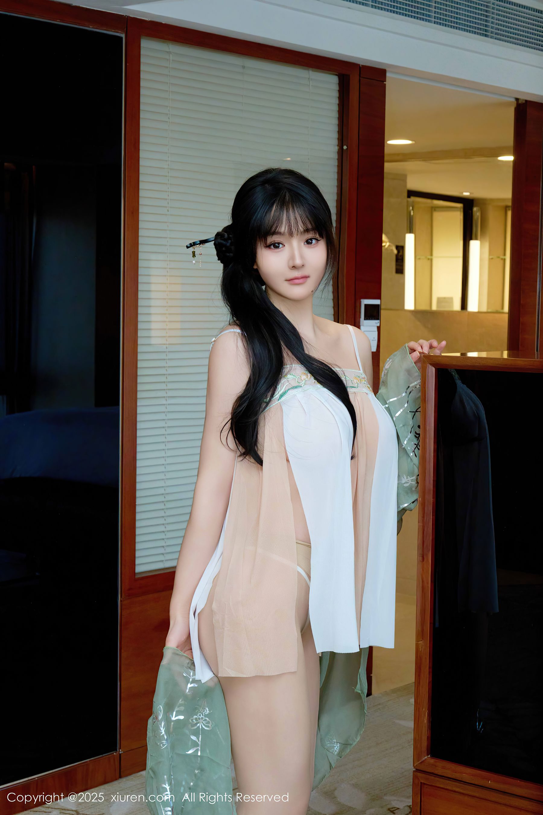 [秀人XiuRen] 2025.09.28 No.10818 沈南汐RuRu/(56P)