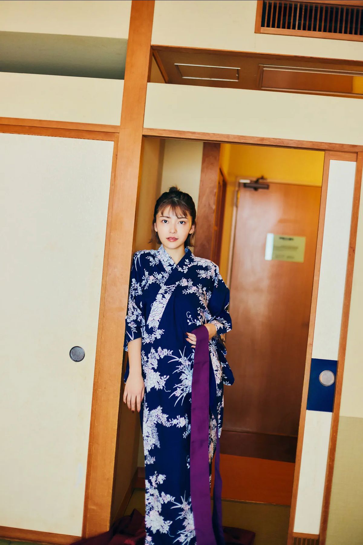 櫻井音乃 - ヒミツの温泉旅行 vol.1/(50P)